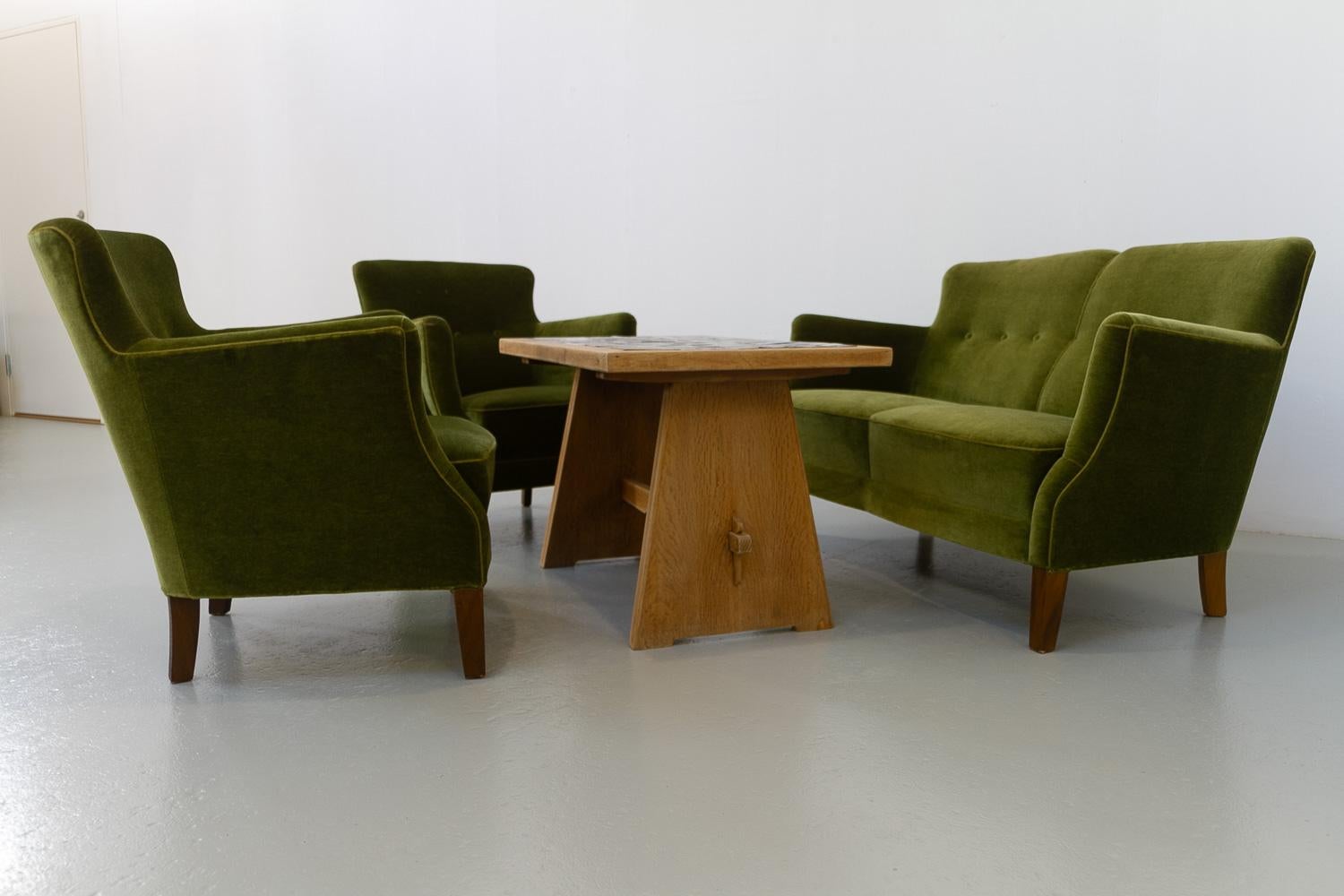Vintage Danish Green Velvet Sofa, 1940s. 12