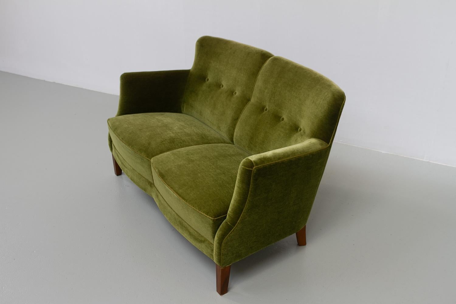 Vintage Danish Green Velvet Sofa, 1940s. 2
