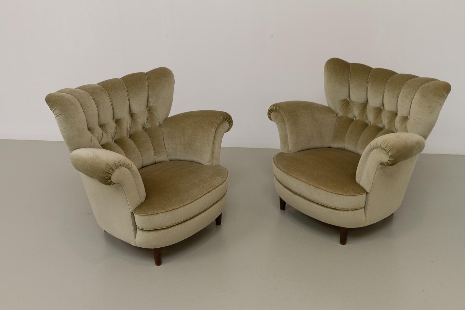 Scandinavian Modern Vintage Danish Green Velvet Wingback Lounge Chairs, 1940s. Set of 2.