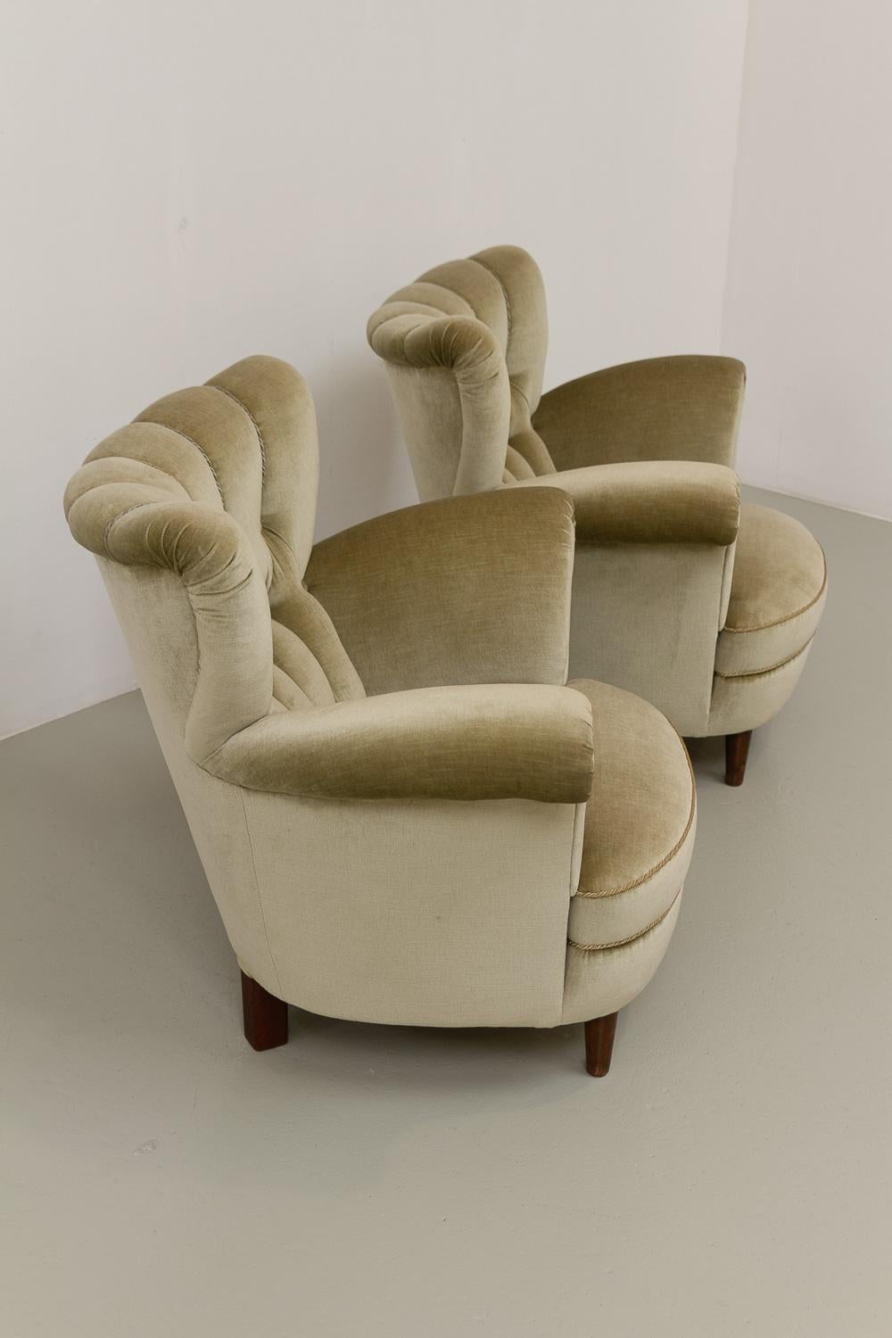 Mid-20th Century Vintage Danish Green Velvet Wingback Lounge Chairs, 1940s. Set of 2.