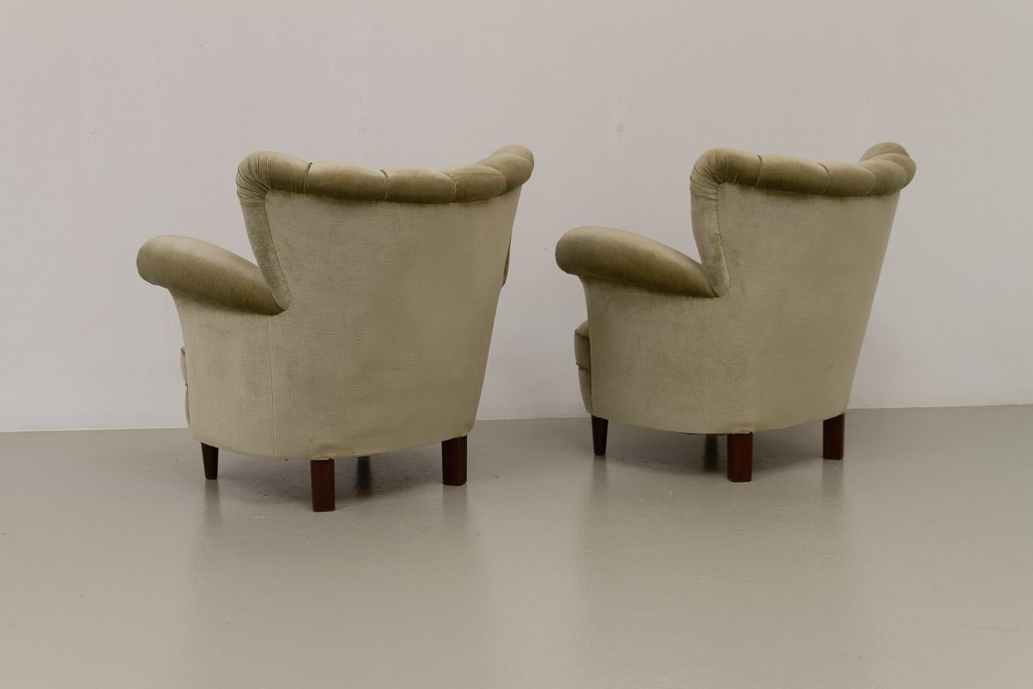 Vintage Danish Green Velvet Wingback Lounge Chairs, 1940s. Set of 2. 2
