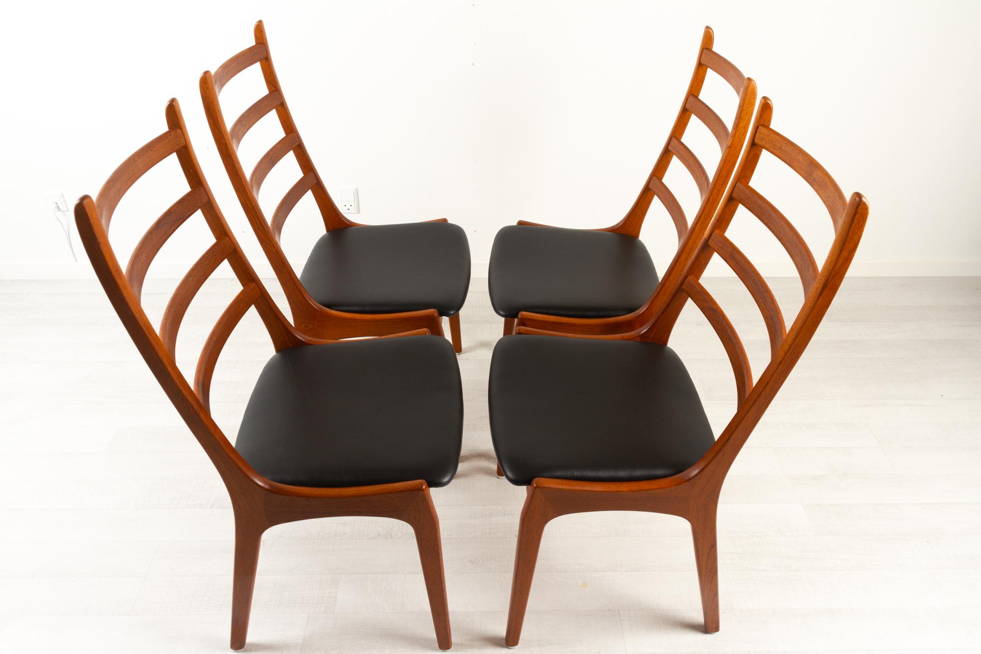 Mid-Century Modern Vintage Danish High-Back Teak Dining Chairs by Korup Stolefabrik 1960s, Set of 4 For Sale