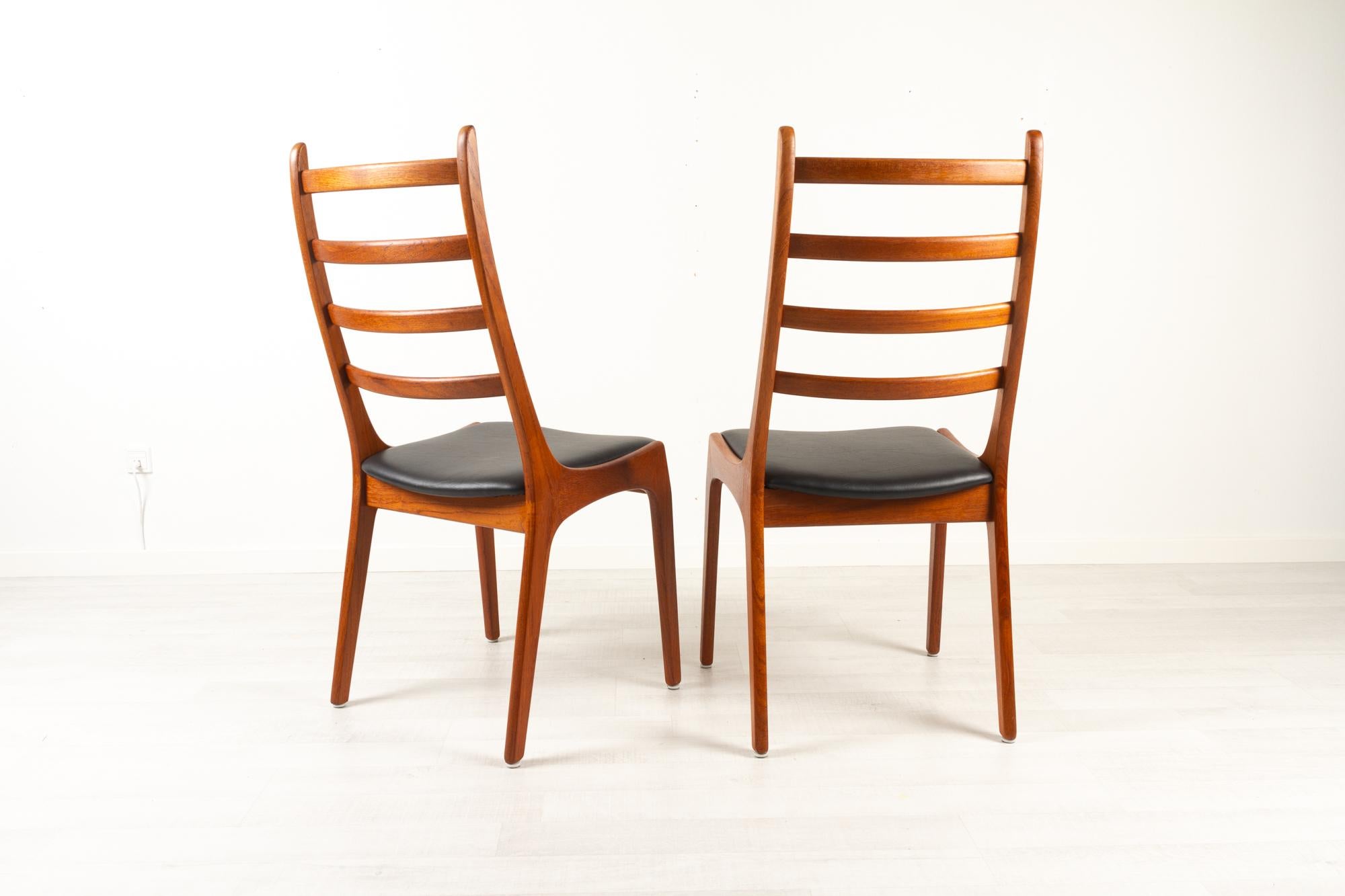 Mid-20th Century Vintage Danish High-Back Teak Dining Chairs by Korup Stolefabrik 1960s, Set of 4 For Sale