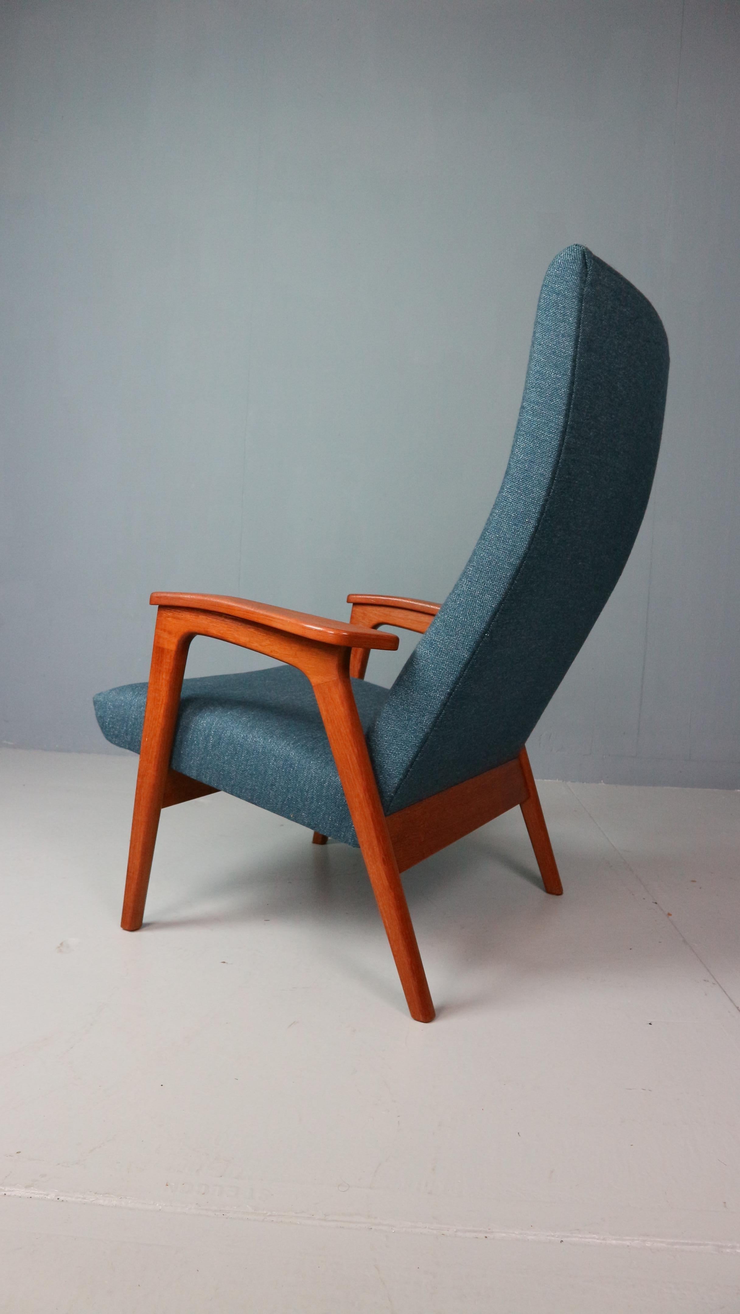 Dänischer Vintage-Sessel mit hoher Rückenlehne aus Teakholz und Wolle 1960er Jahre (20. Jahrhundert)
