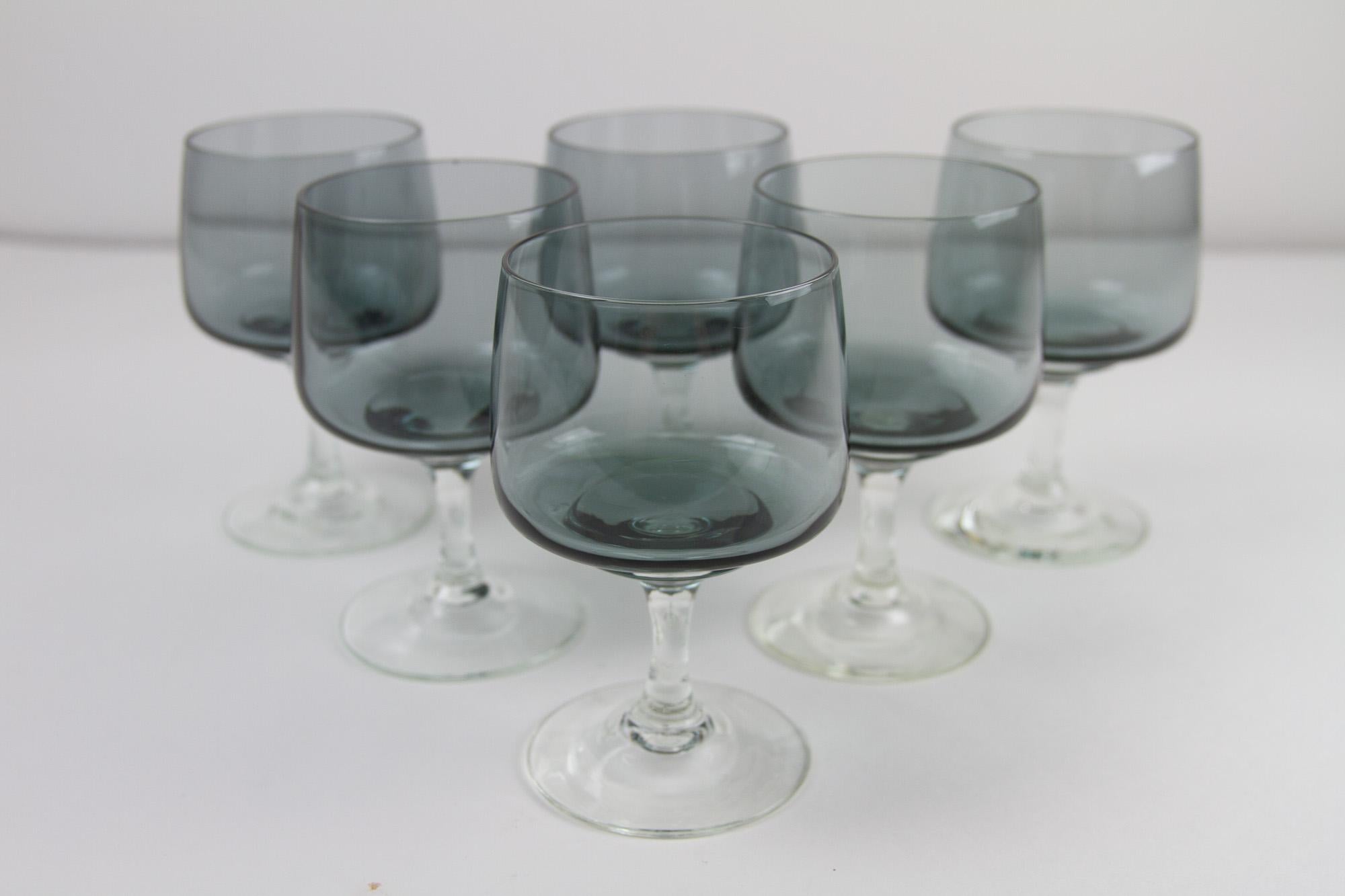 Vintage Danish Holmegaard Atlantic Red Wine Glasses, 1960s. Set of 6 In Good Condition For Sale In Asaa, DK