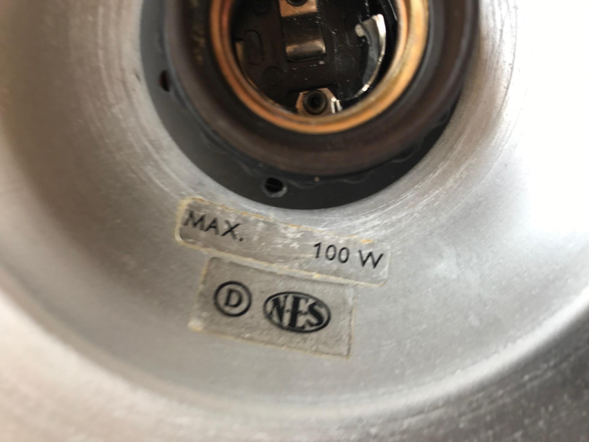 Lampada a sospensione industriale danese vintage di NES, anni '50 in vendita 1