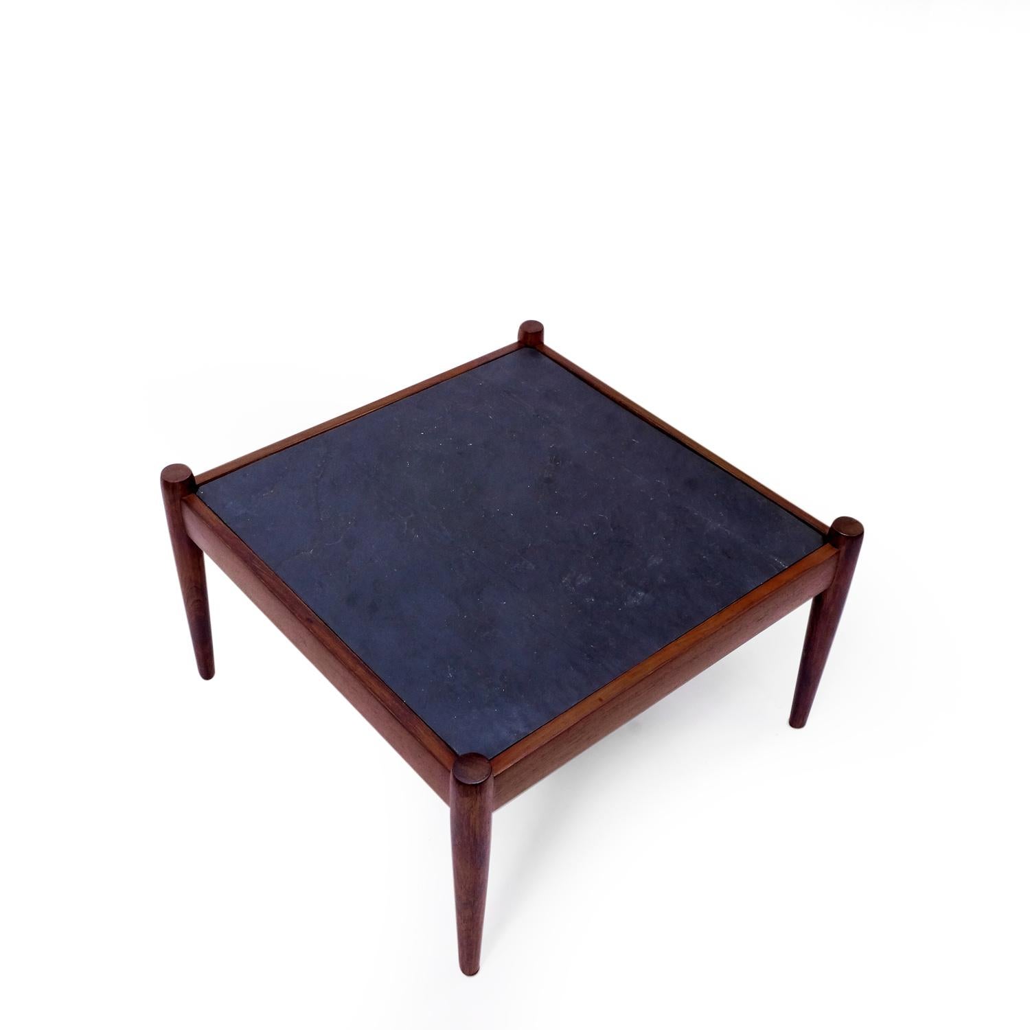 Vintage Danish Kai Kristiansen Coffee Table in Rosewood, 1960s In Good Condition For Sale In Renens, CH