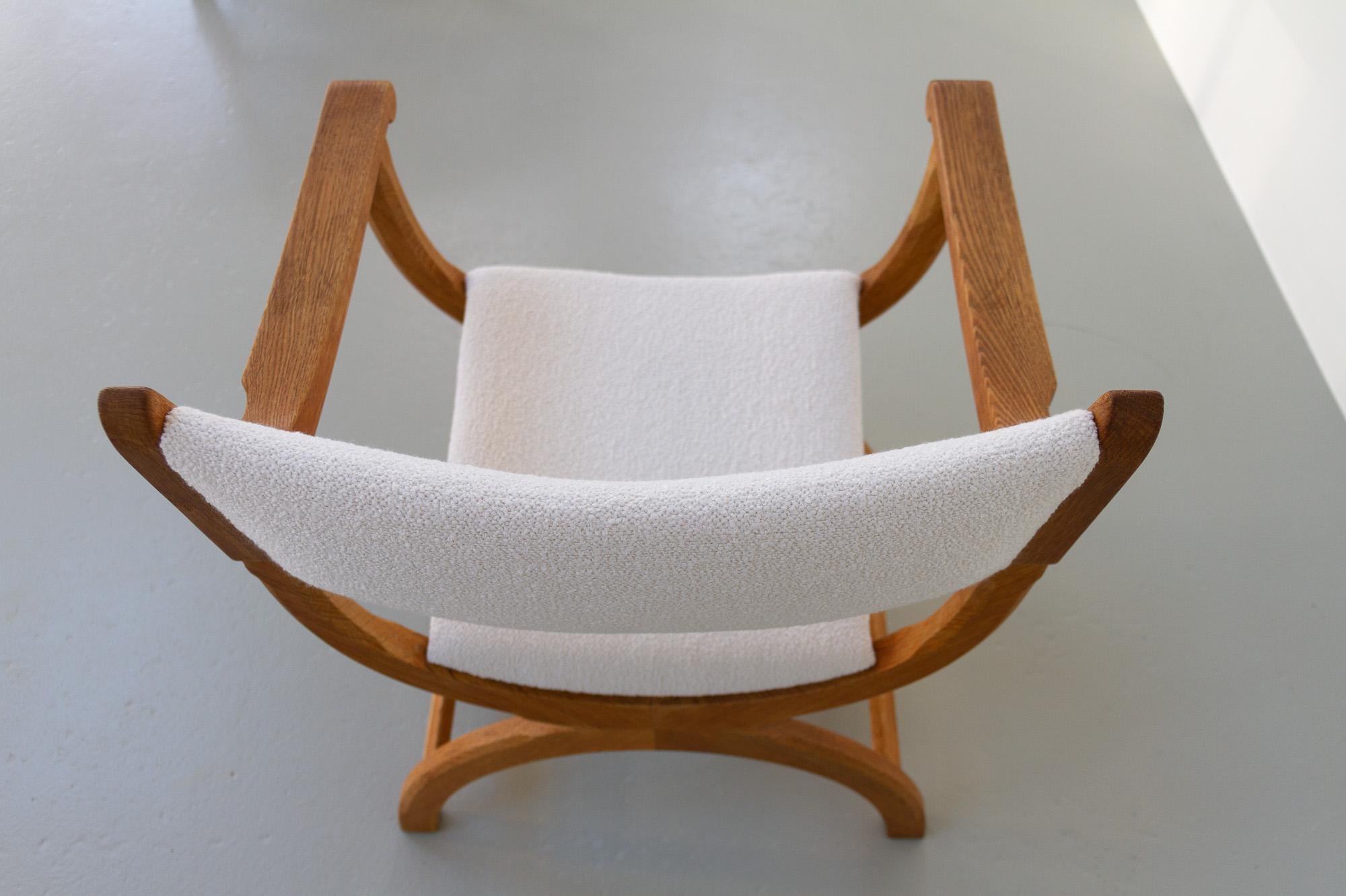 Vintage Danish Kurul Armchair in Oak and Bouclé by Henning Kjærnulf, 1960s For Sale 12