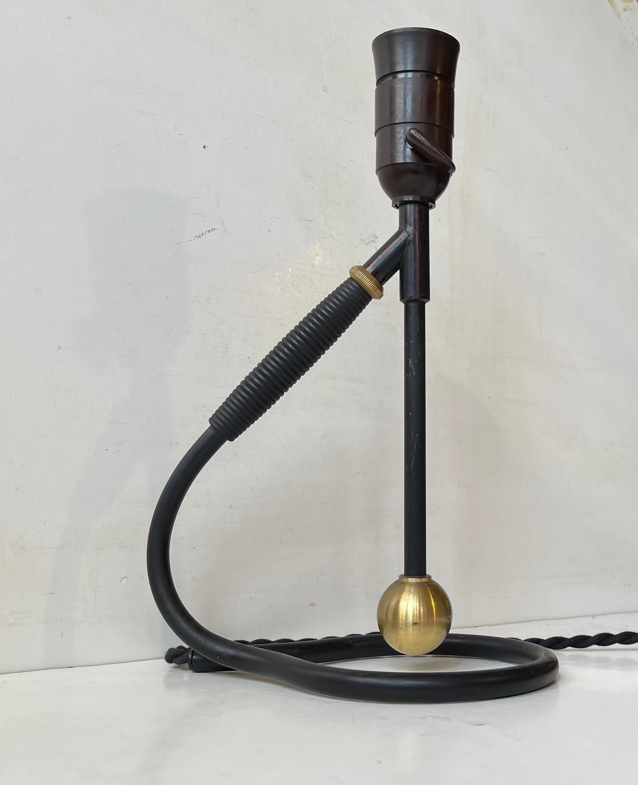 Vintage Danish Le Klint Table Lamp in Brass & Paper by Kaare Klint, 1950s In Good Condition For Sale In Esbjerg, DK
