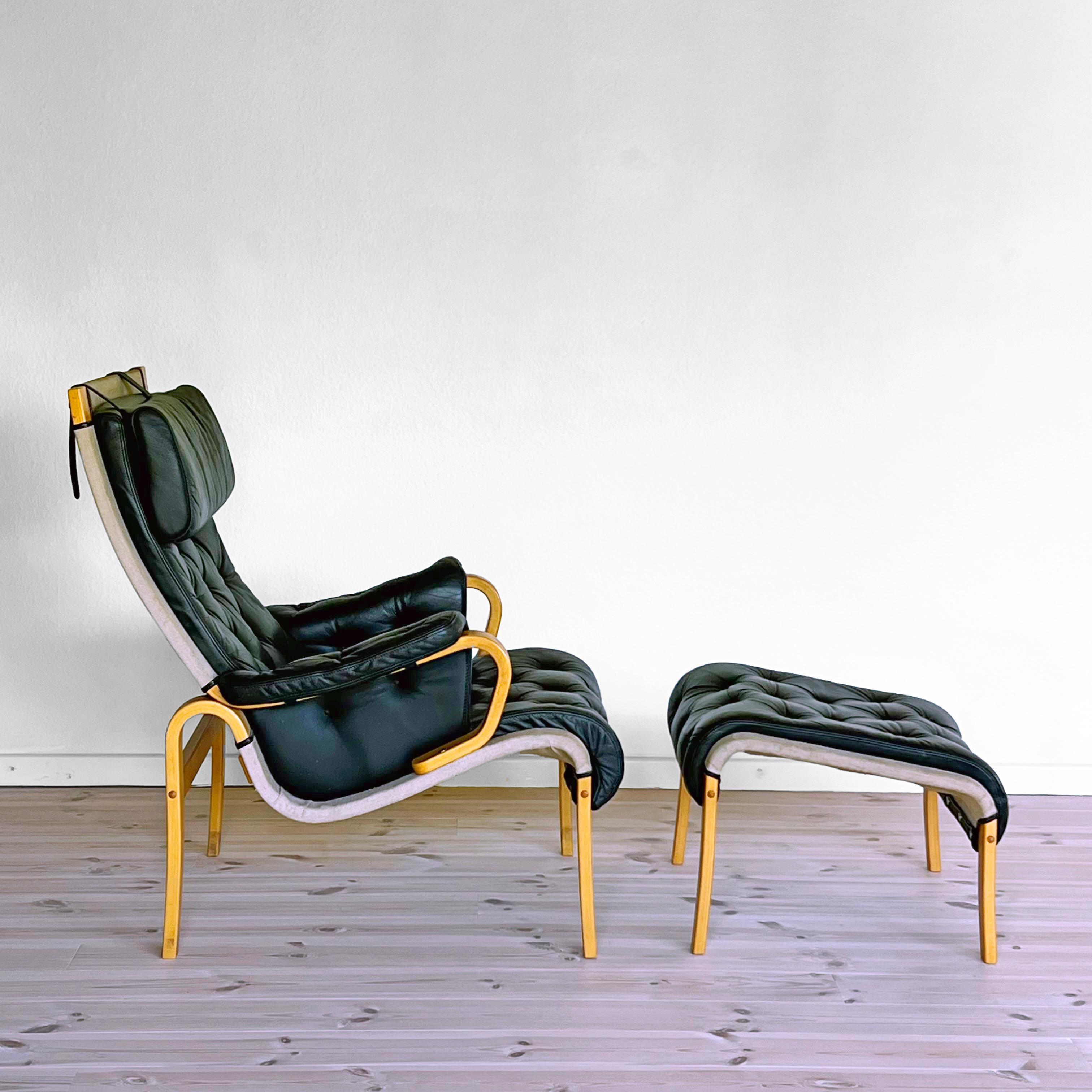 Scandinavian Modern Vintage danish lounge chair and ottoman in the style of Pernilla Bruno Mathsson For Sale