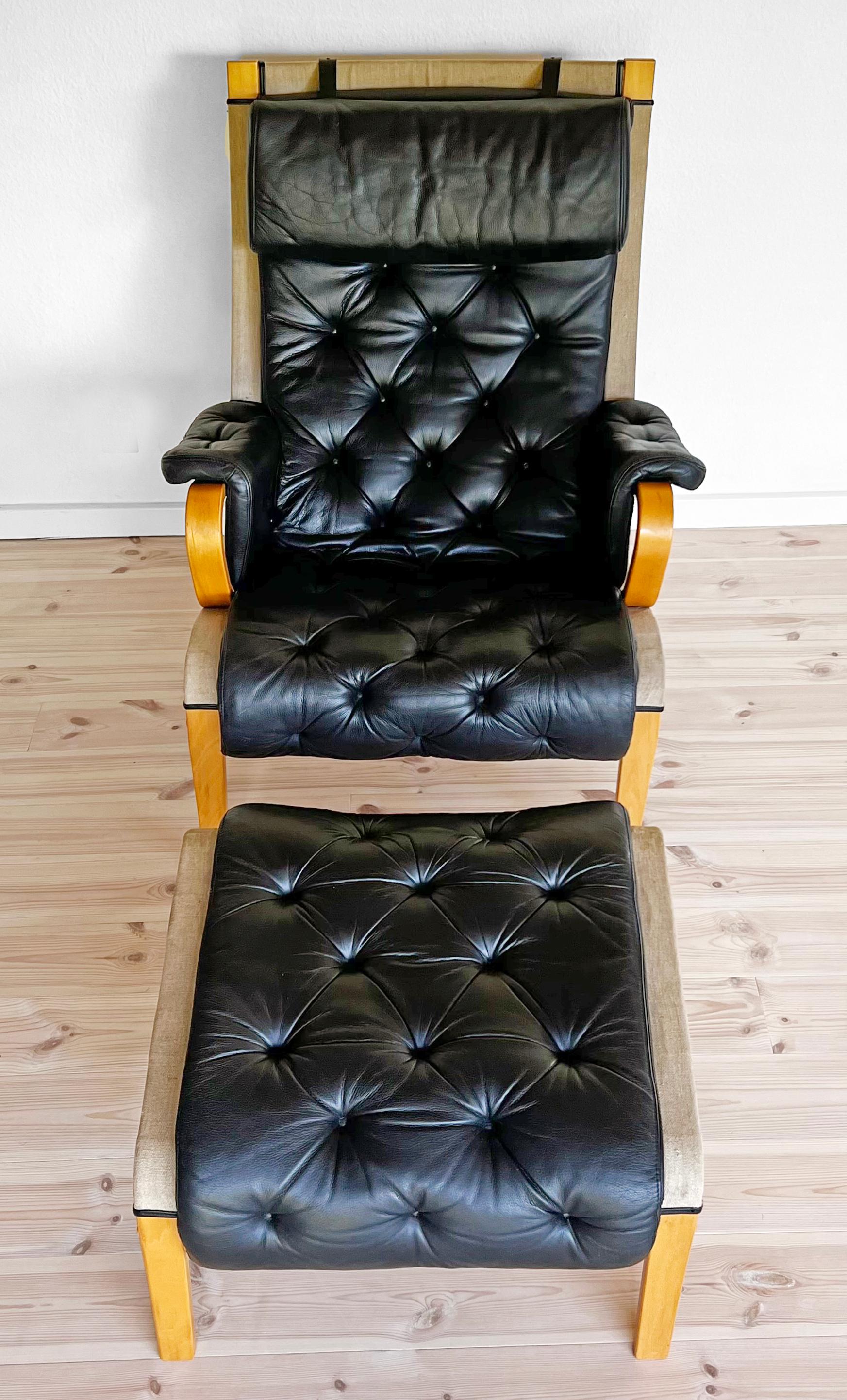 Woodwork Vintage danish lounge chair and ottoman in the style of Pernilla Bruno Mathsson For Sale