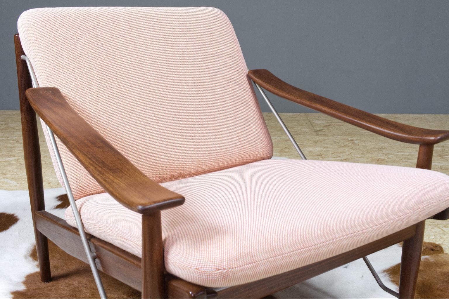 Oiled Vintage Danish Lounge Chair in Teak, Metal and New Salmon coloured fabric For Sale