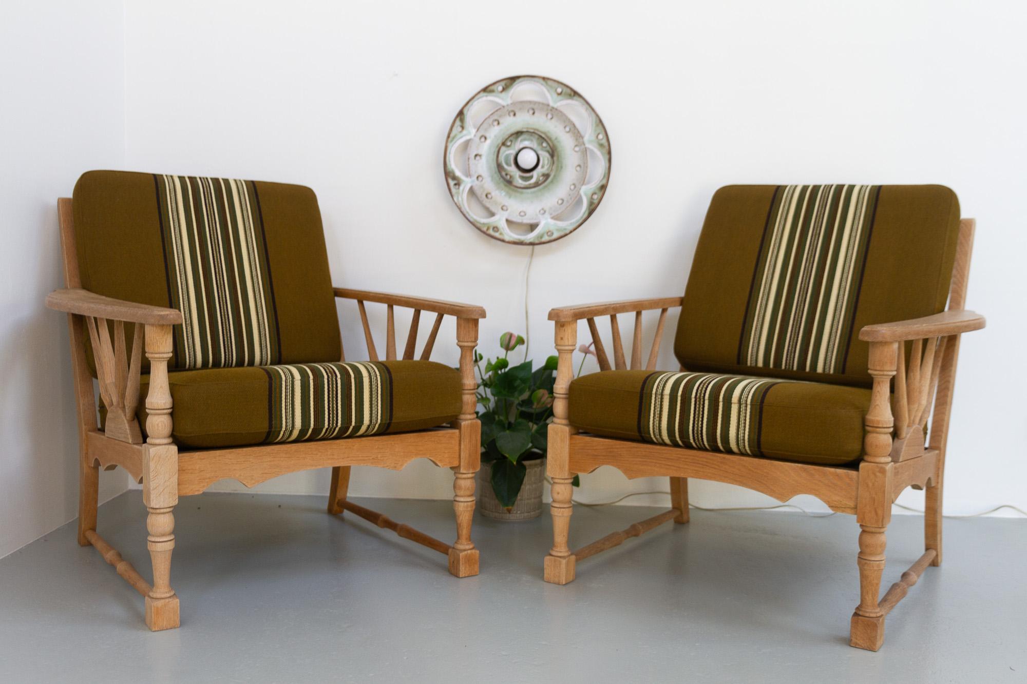 Vintage Danish Lounge Chairs in Oak, 1960s. Set of 2. 15