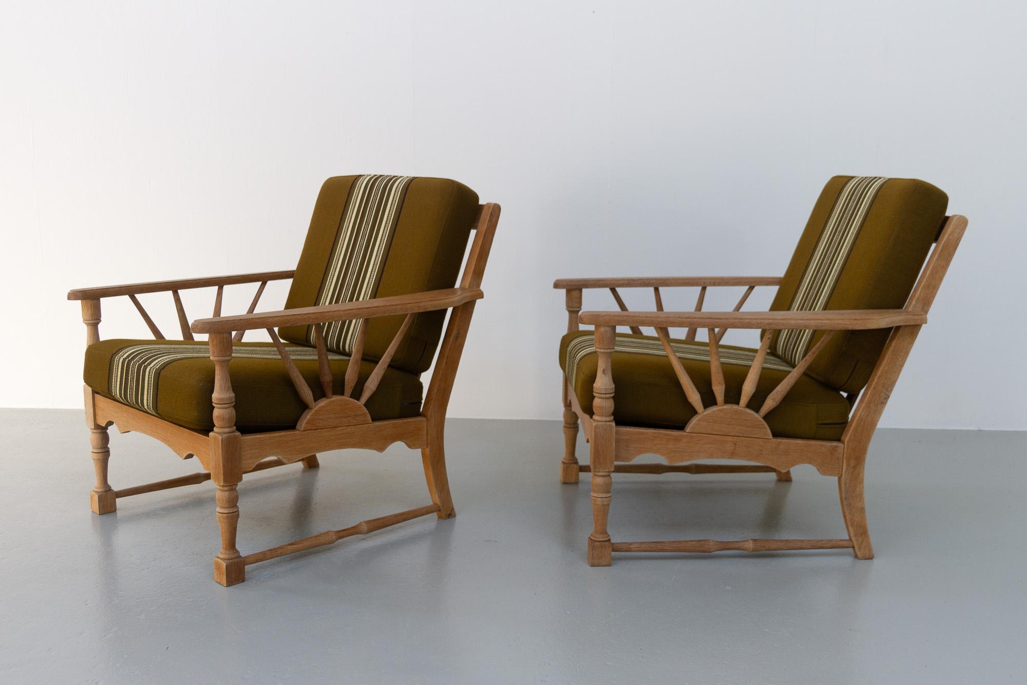 Vintage Danish Lounge Chairs in Oak, 1960s. Set of 2. In Good Condition In Asaa, DK
