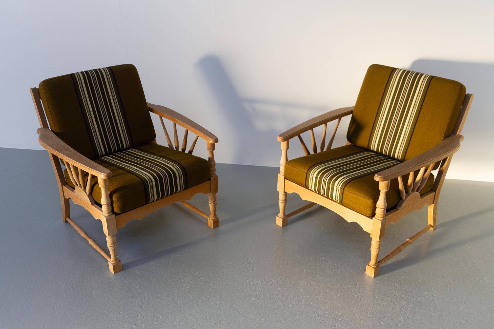 Vintage Danish Lounge Chairs in Oak, 1960s. Set of 2. 2