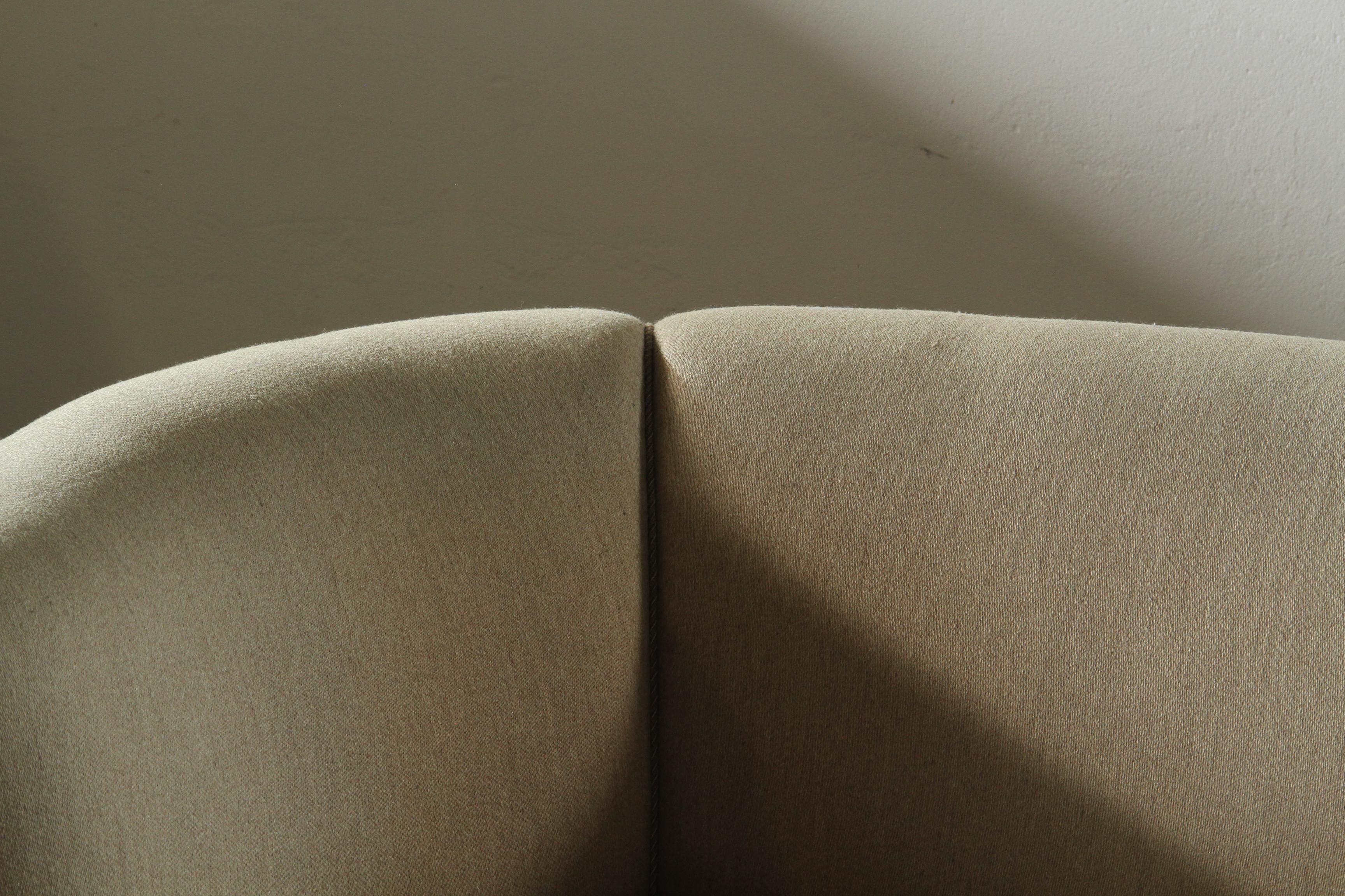 Vintage Danish Loveseat Curved Cabinetmaker Sofa, 1940s en vente 6