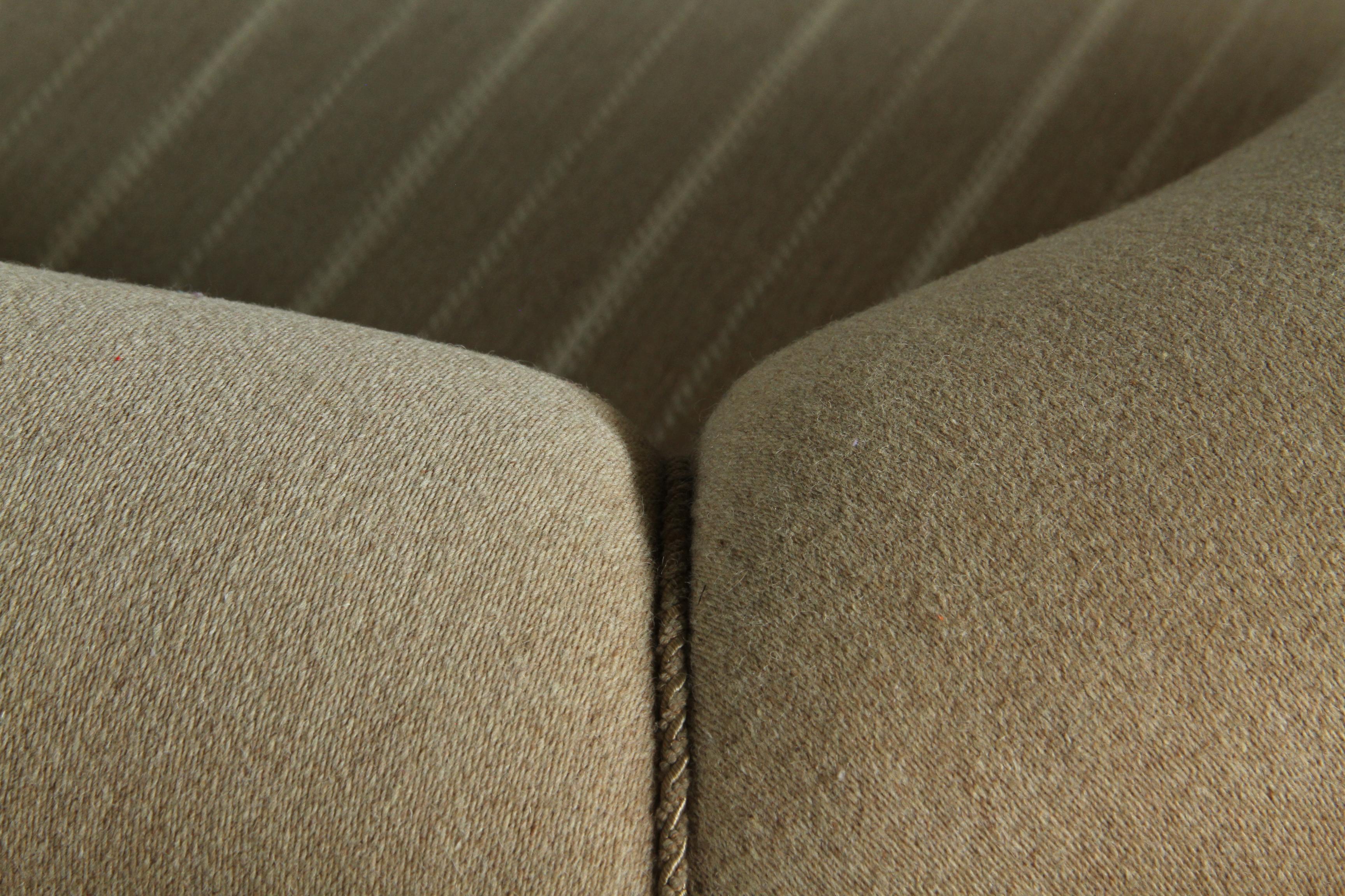 Vintage Danish Loveseat Curved Cabinetmaker Sofa, 1940s en vente 8