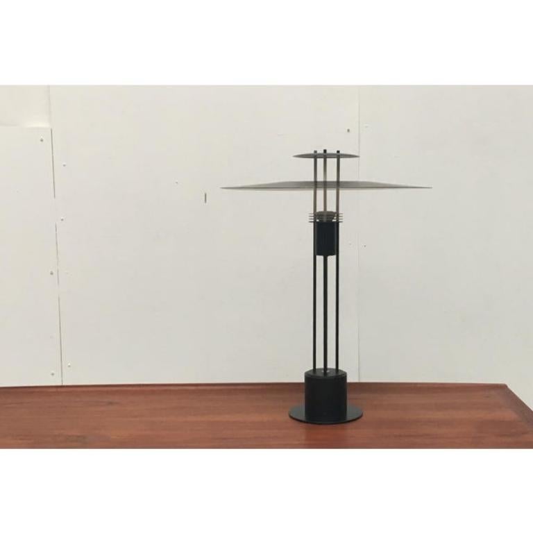 Mid-Century Modern Lampe de table danoise vintage en métal de Frandsen en vente