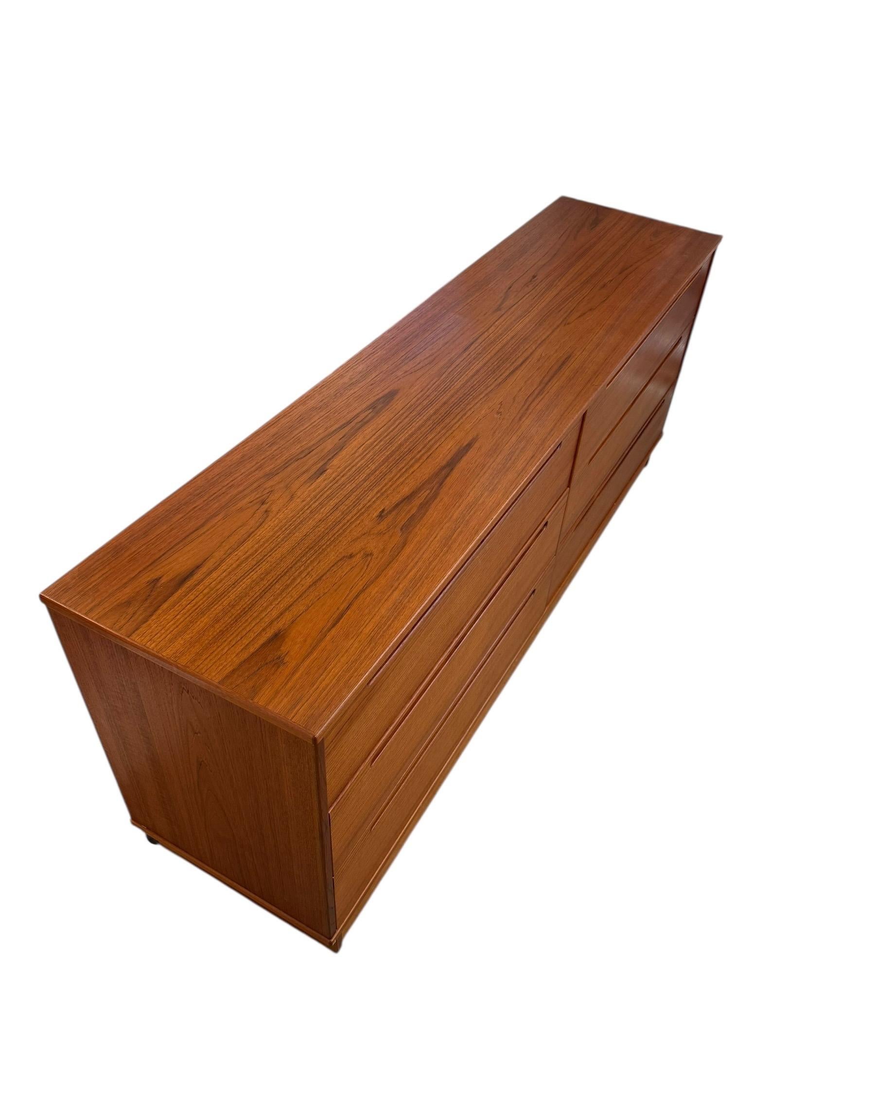 Vintage Danish Mid Century 6-Drawer Teak Dresser Attributed to Nils Jonsson. For Sale 1
