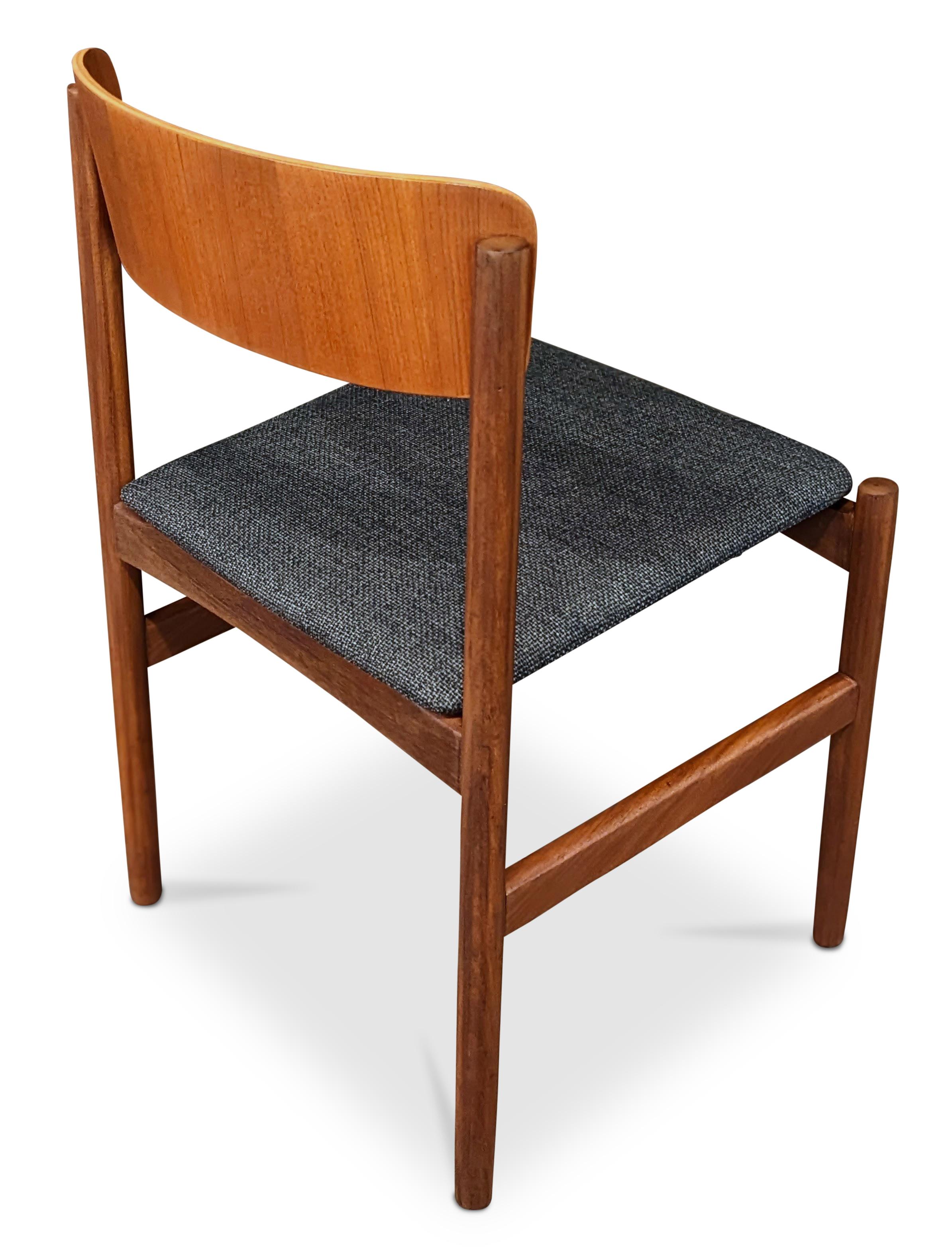 Mid-20th Century Vintage Danish Mid Century 6 Teak Dining Chairs - 072314