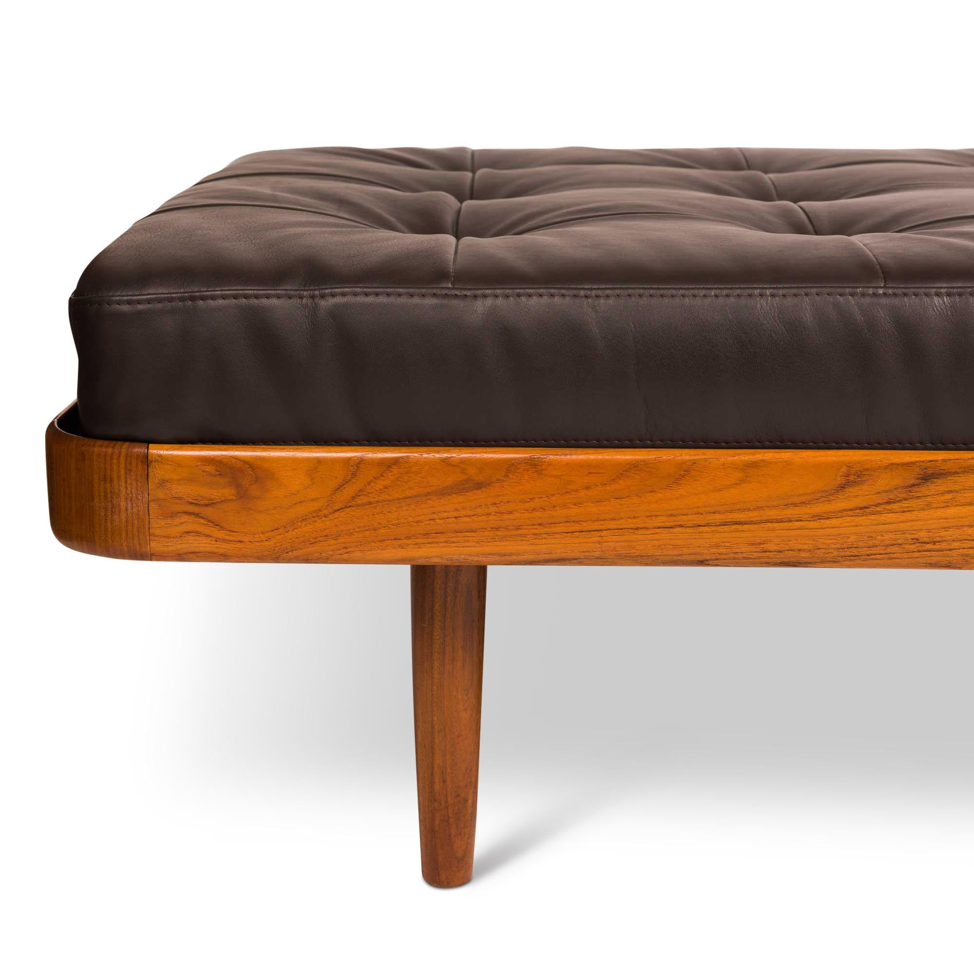 Mid-Century Modern Vintage Danish Mid-Century Daybed by Horsnaes Møbler in Solid Teak 