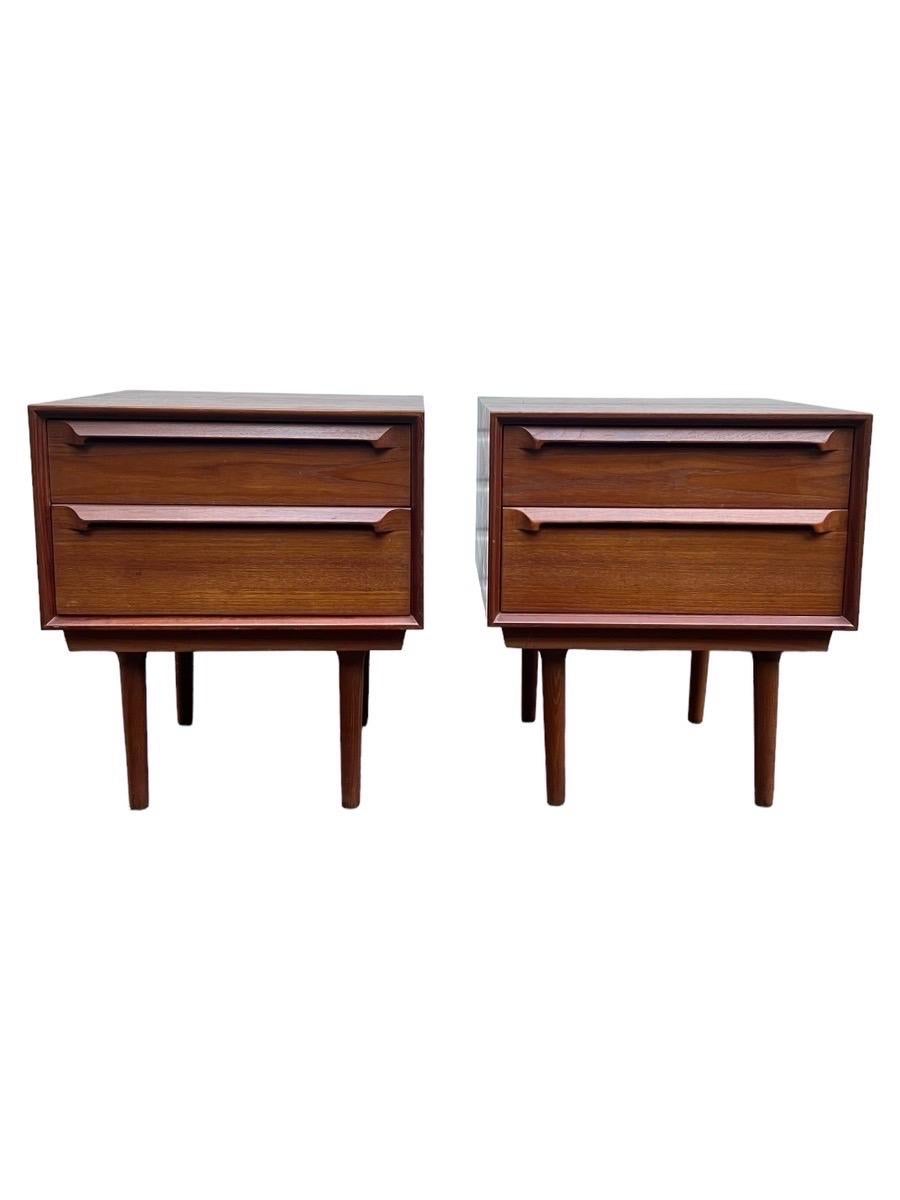 Mid-Century Modern Vintage Danish Mid Century End Table Set, Sculpted Handles Dovetail Drawers For Sale
