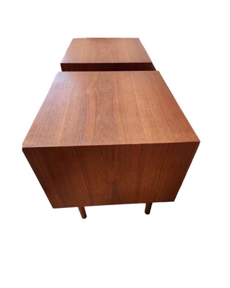 Vintage Danish Mid Century End Table Set, Sculpted Handles Dovetail Drawers For Sale 1