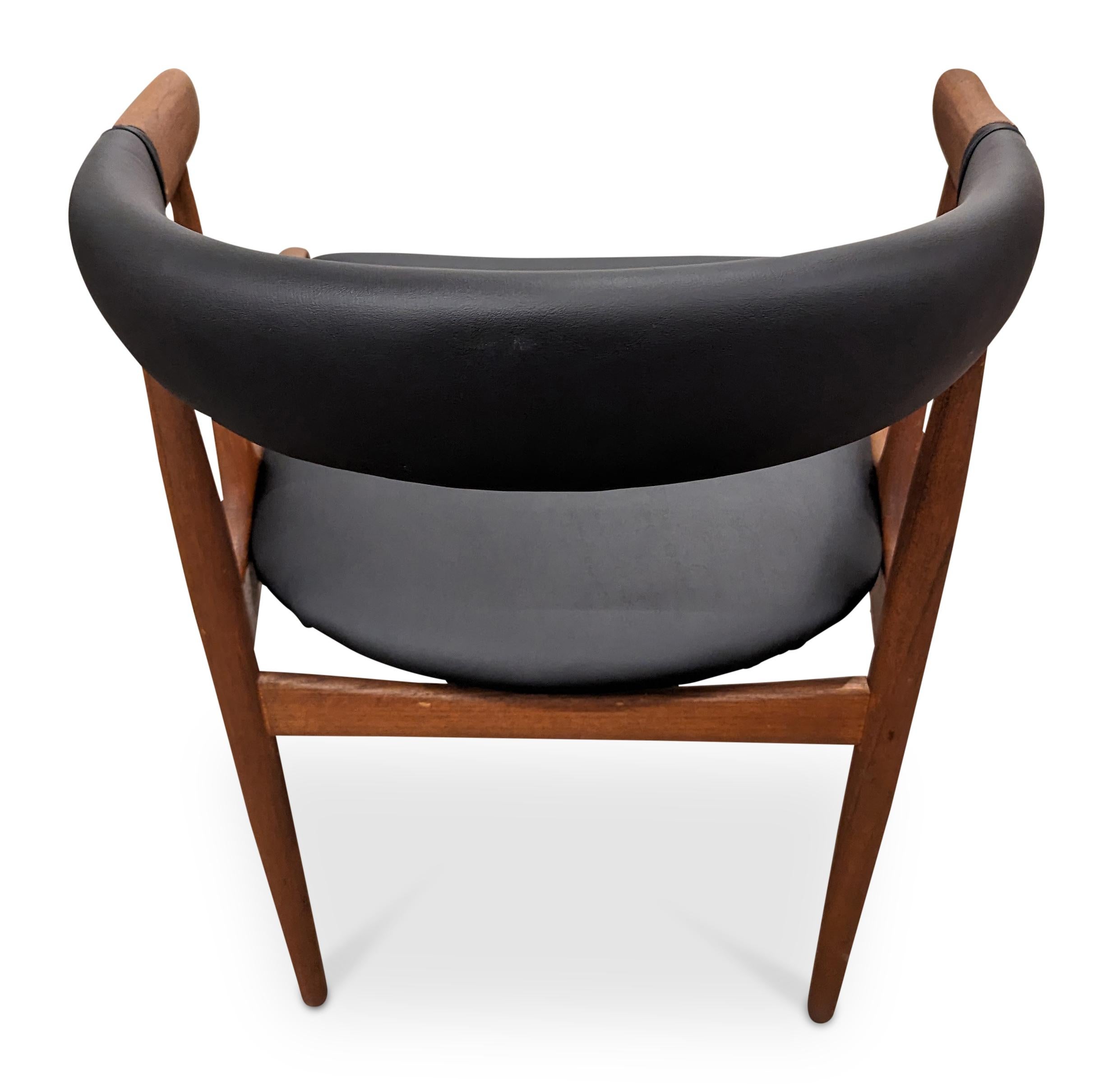 Teak Vintage Danish Mid Century Johannes Andersen Arm Chair - 022432 For Sale