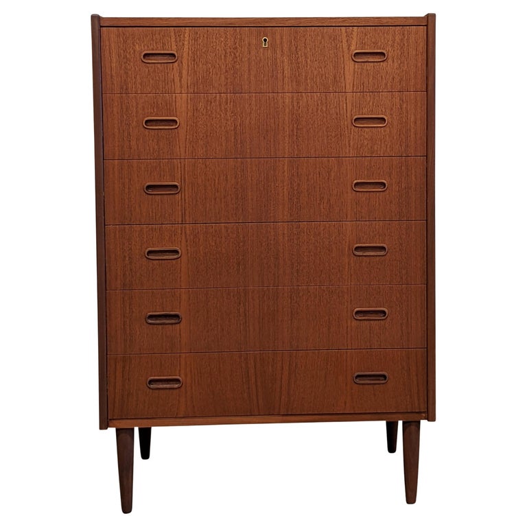 Vintage Danish Mid Century Large Teak Dresser / High Boy '6674' at 1stDibs