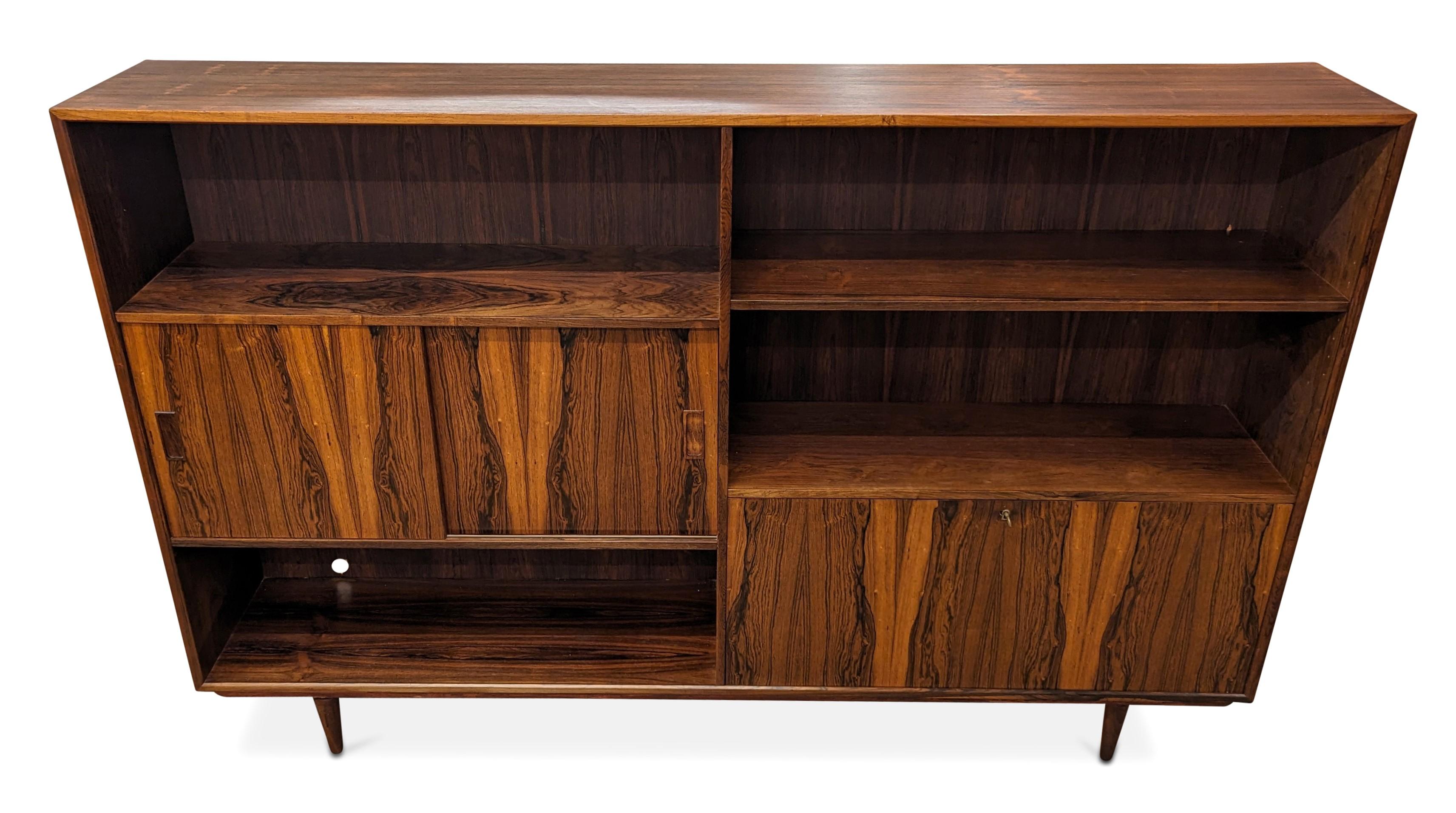 Vintage Danish Mid Century Long Westergaard Rosewood Bookcase - 022482 In Good Condition For Sale In Brooklyn, NY