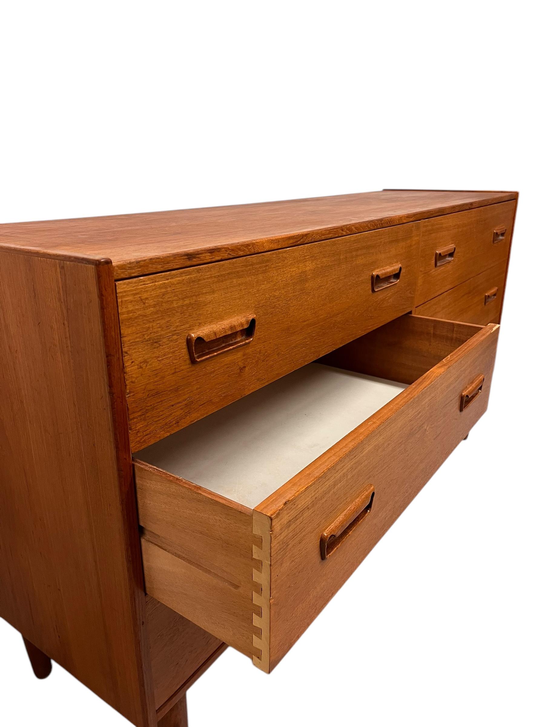 Comò danese d'epoca a 6 cassetti in teak importato dalla Danimarca. in vendita 3