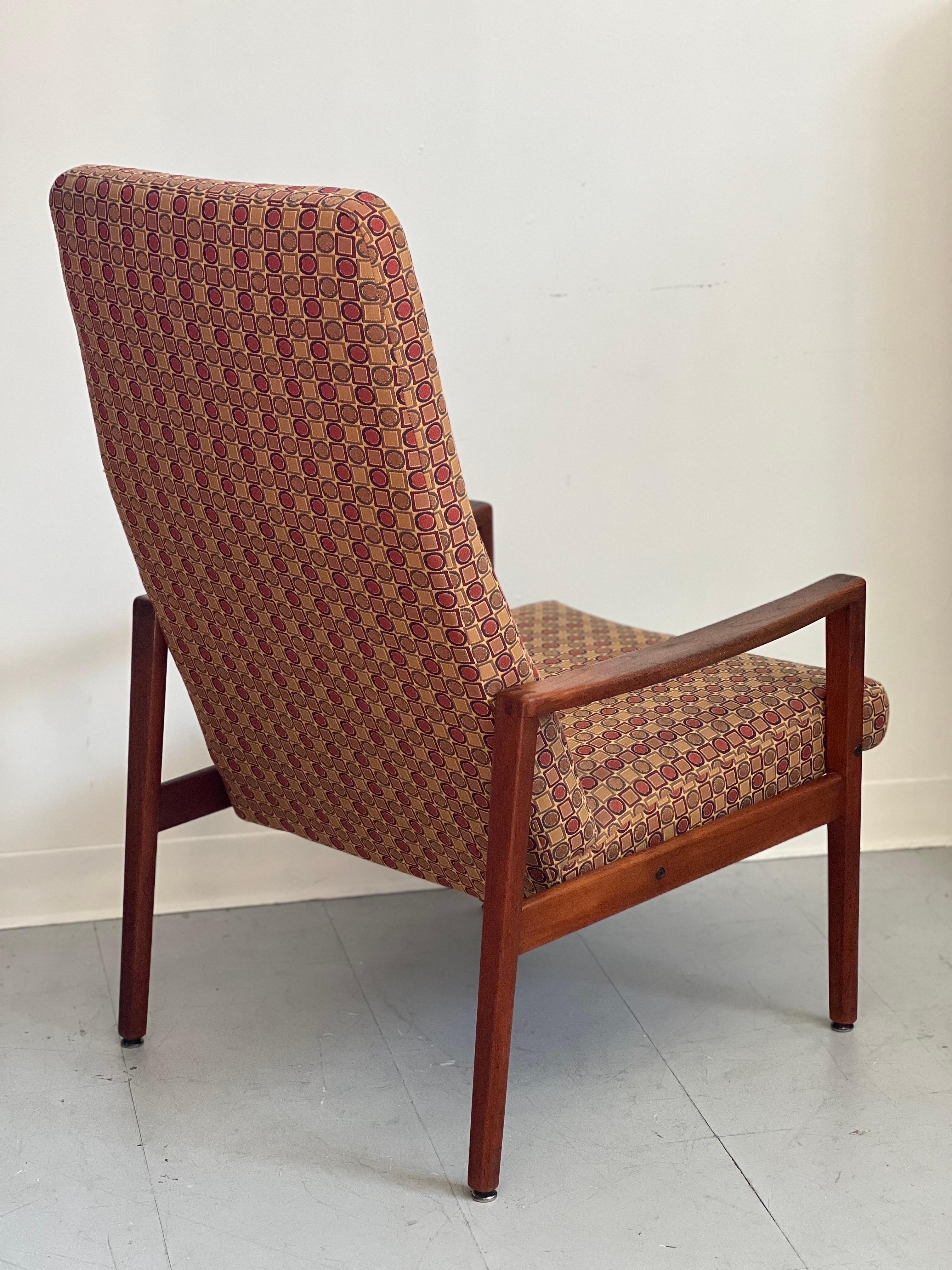 Vintage Danish Mid Century Modern Chair by Milo Baughman In Good Condition For Sale In Seattle, WA