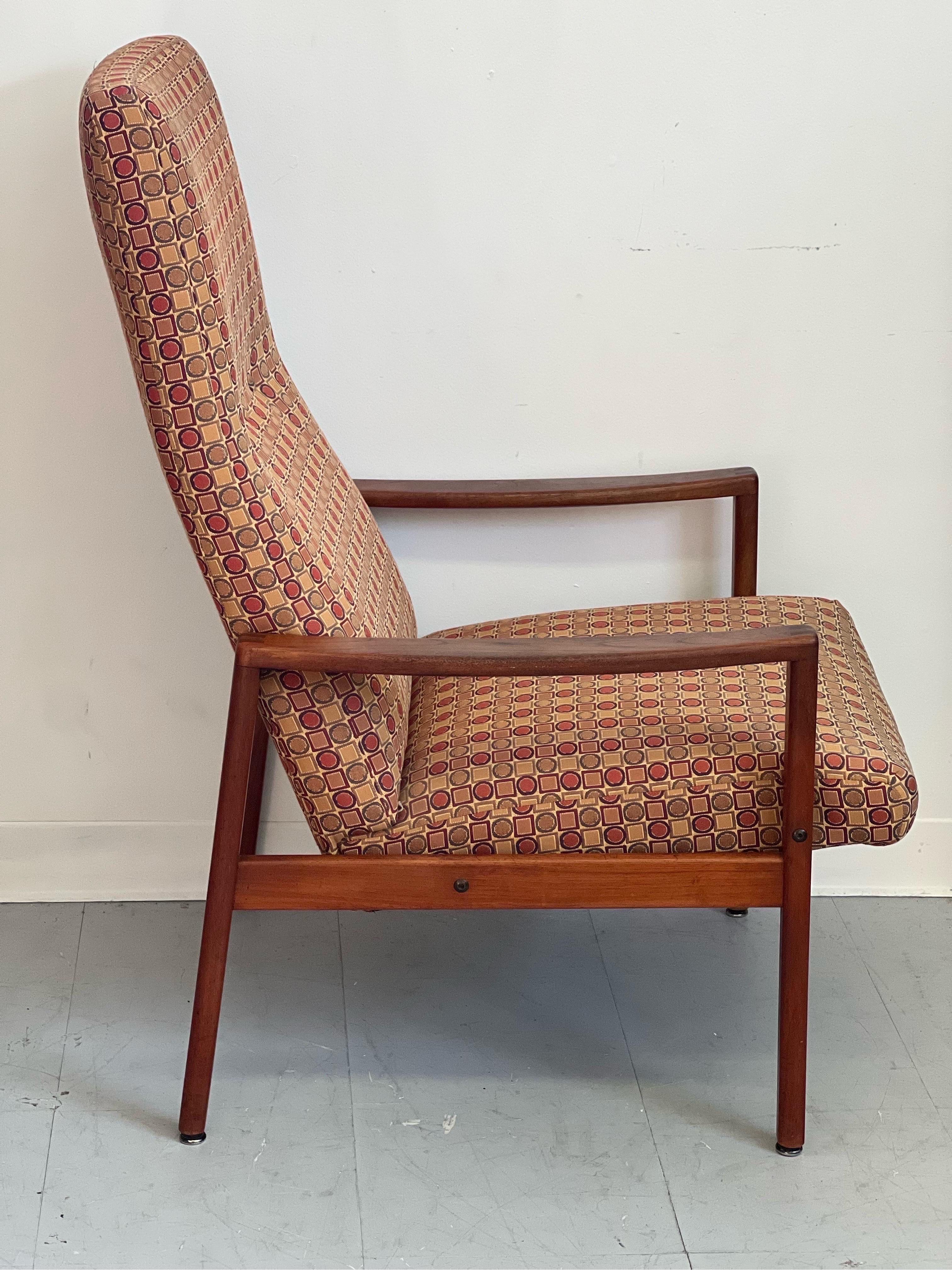 Fabric Vintage Danish Mid Century Modern Chair by Milo Baughman For Sale