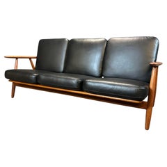 Dänisches Mid-Century-Modern-Sofa „Cigar“ Ge-240 von Hans Wagner für Getama, Vintage