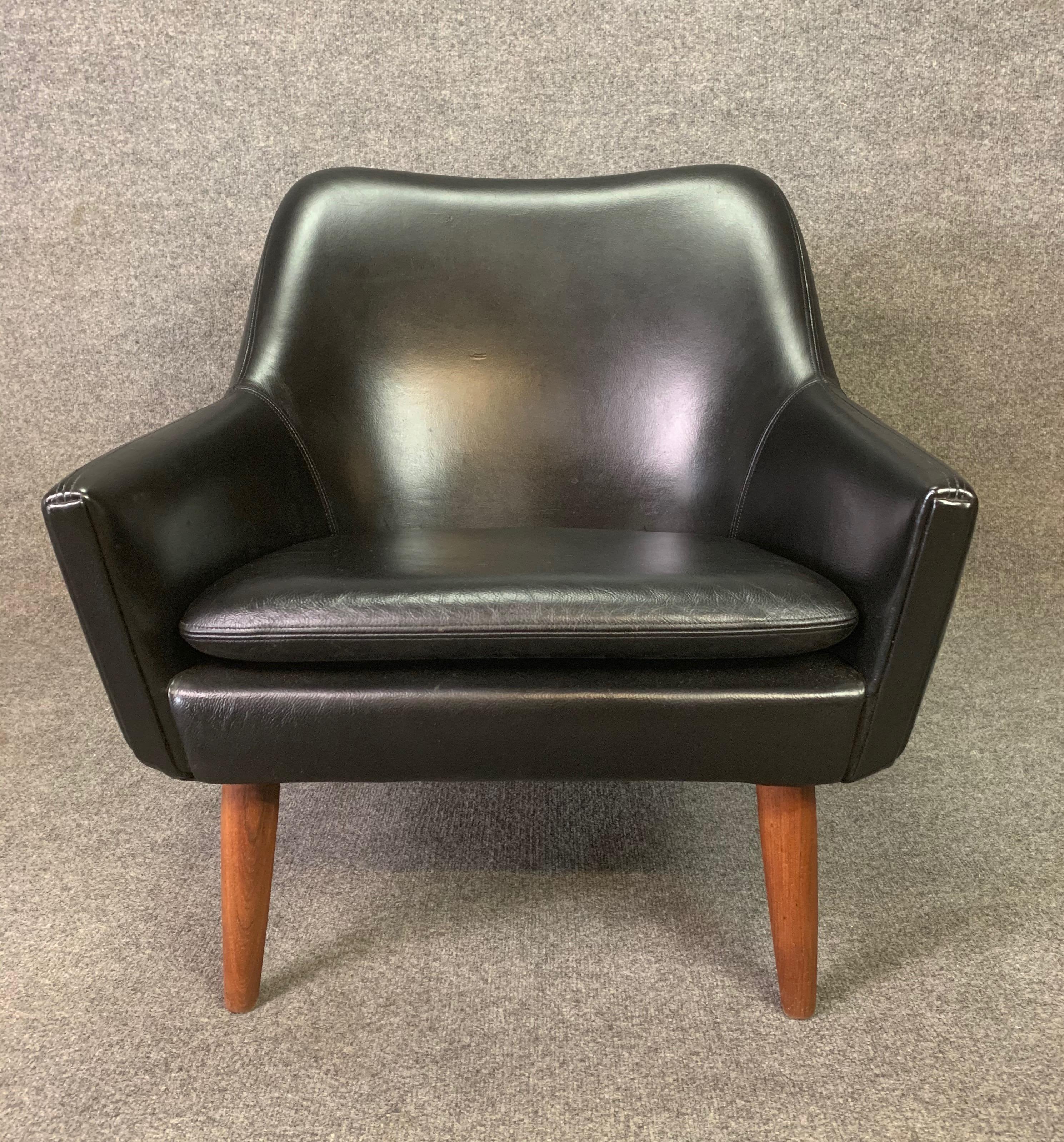 Scandinavian Modern Vintage Danish Mid-Century Modern Leather and Teak Lounge Chair For Sale