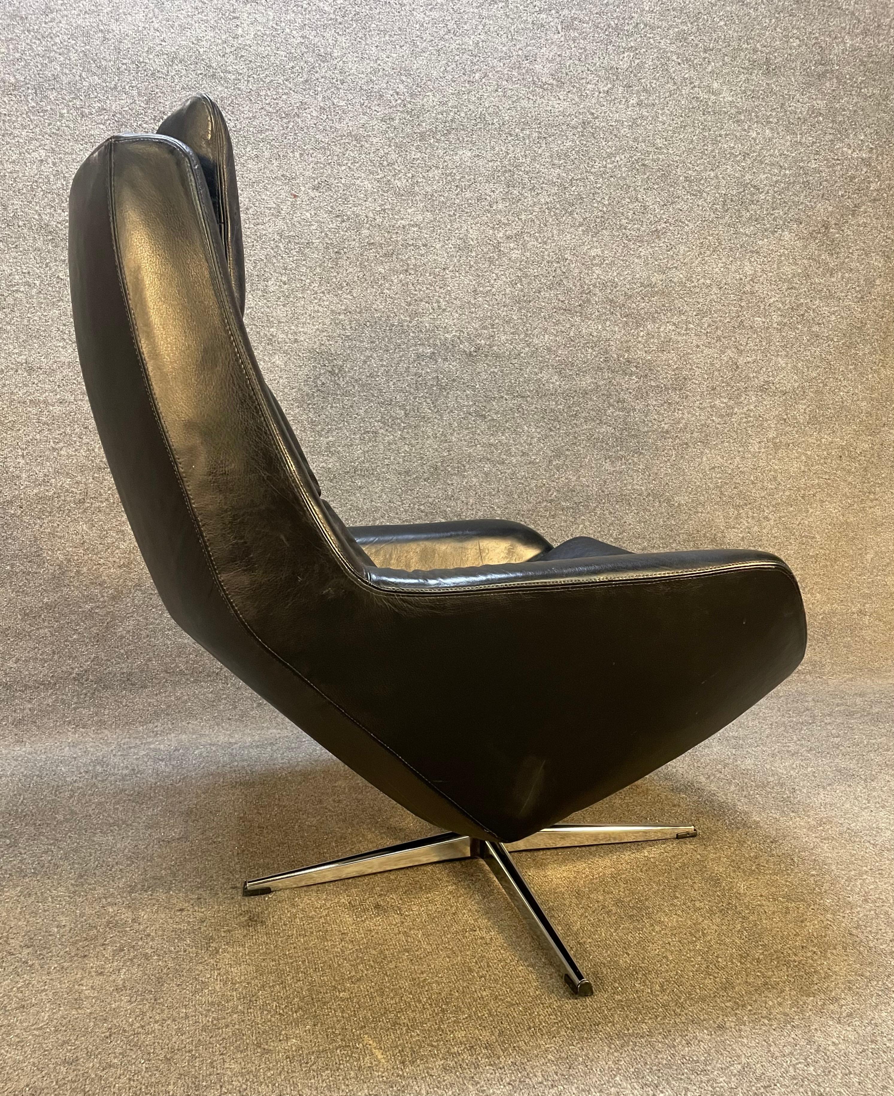 Scandinavian Modern Vintage Danish Mid-Century Modern Leather Lounge Chair by Hw Klein for Bramin