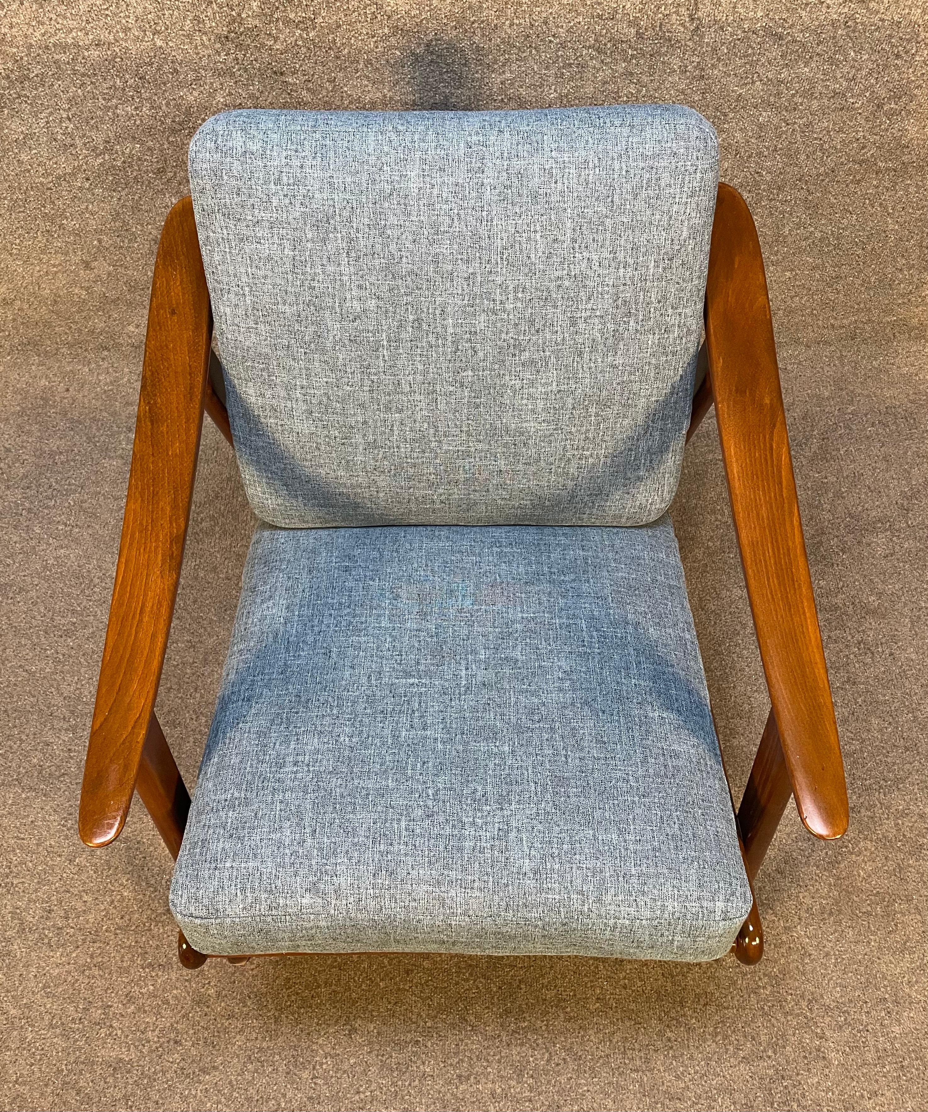 Vintage Danish Mid Century Modern Lounge Chair in the Manner of Folke Ohlsson For Sale 3