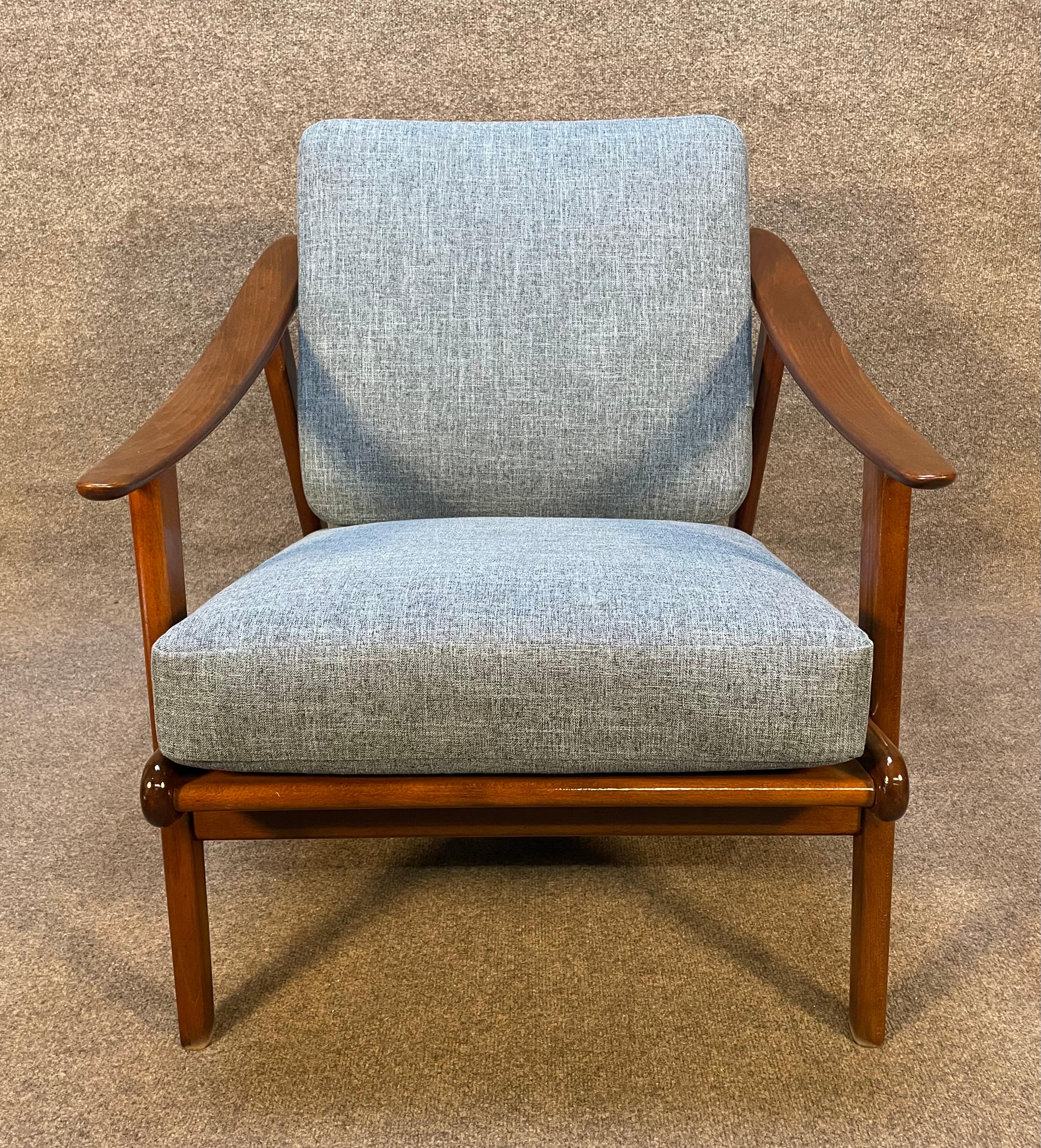 Vintage Danish Mid Century Modern Lounge Chair in the Manner of Folke Ohlsson For Sale 2