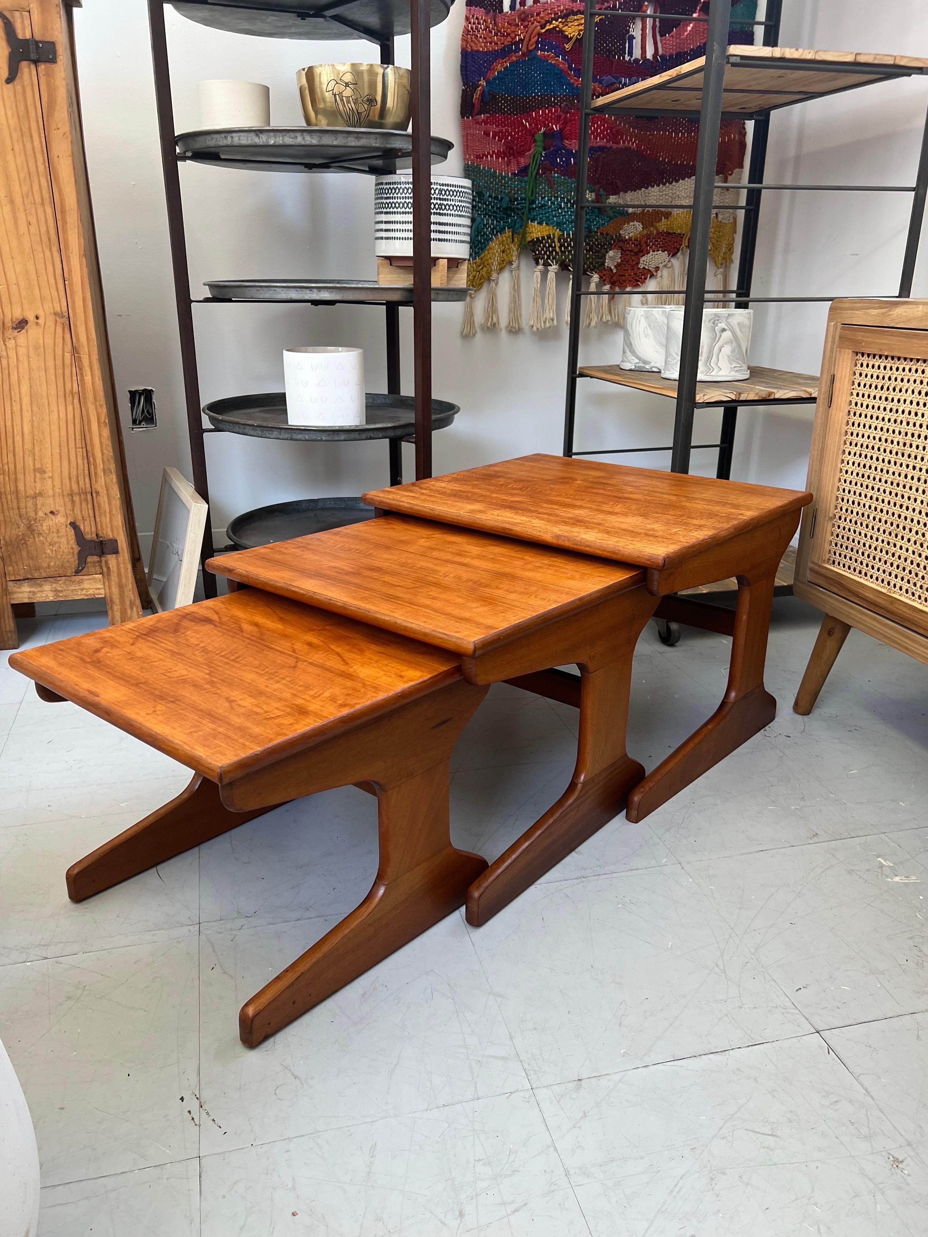 Wood Vintage Danish Mid Century Modern Nesting End Table Set For Sale