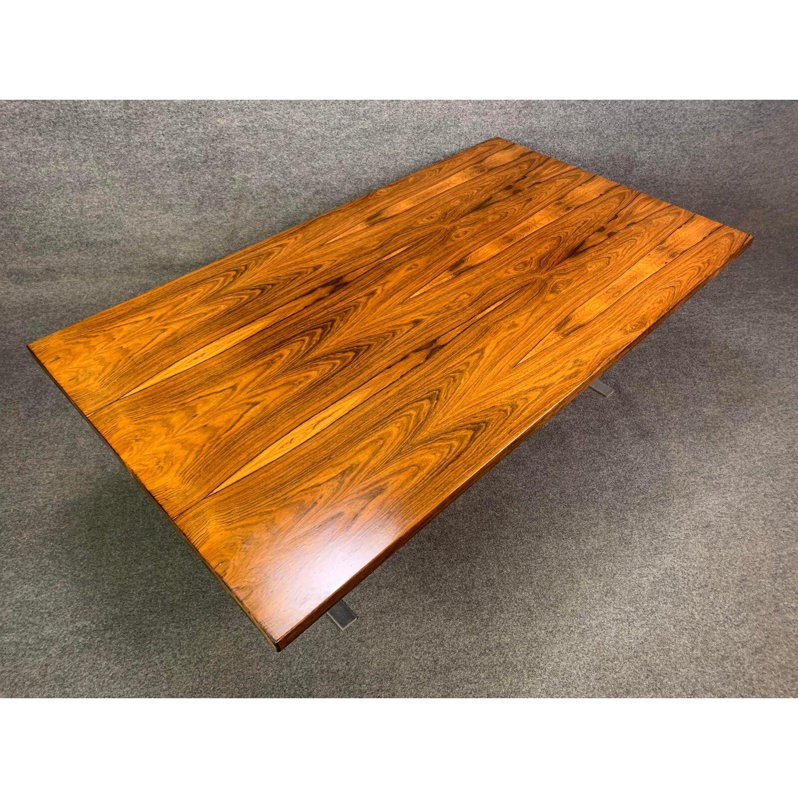 Grande table basse danoise vintage en bois de rose et chrome, moderne du milieu du siècle dernier en vente 2