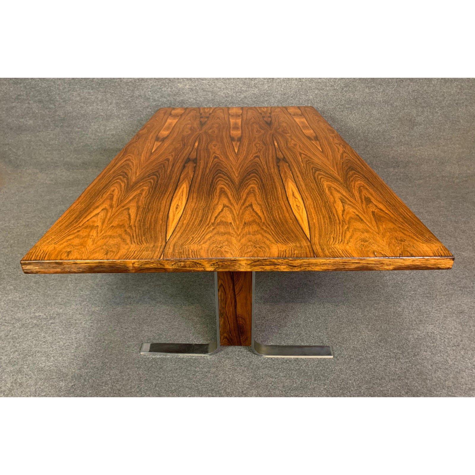Danois Grande table basse danoise vintage en bois de rose et chrome, moderne du milieu du siècle dernier en vente