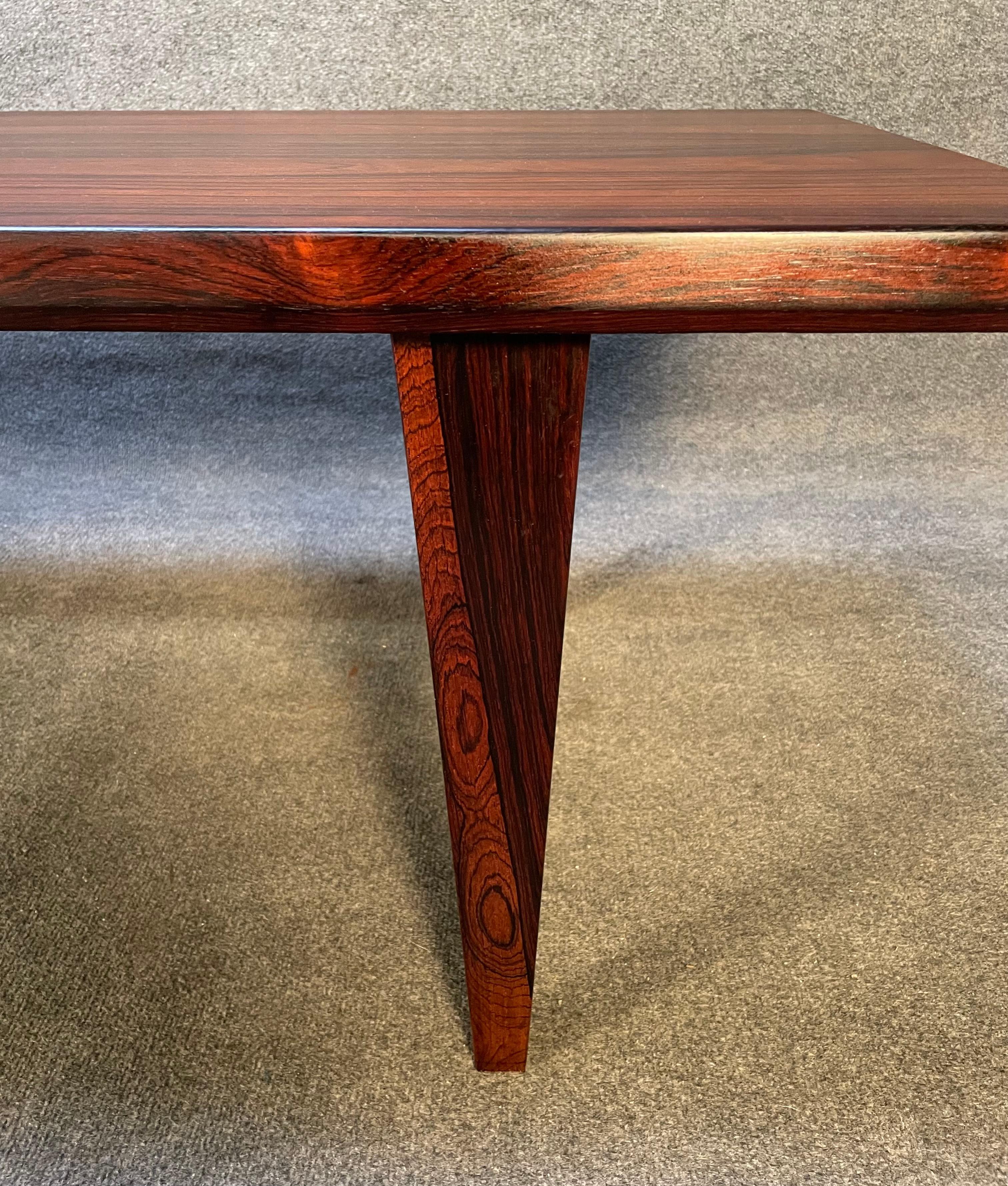 Scandinave moderne Table basse danoise vintage en bois de rose et marbre, moderne du milieu du siècle dernier en vente