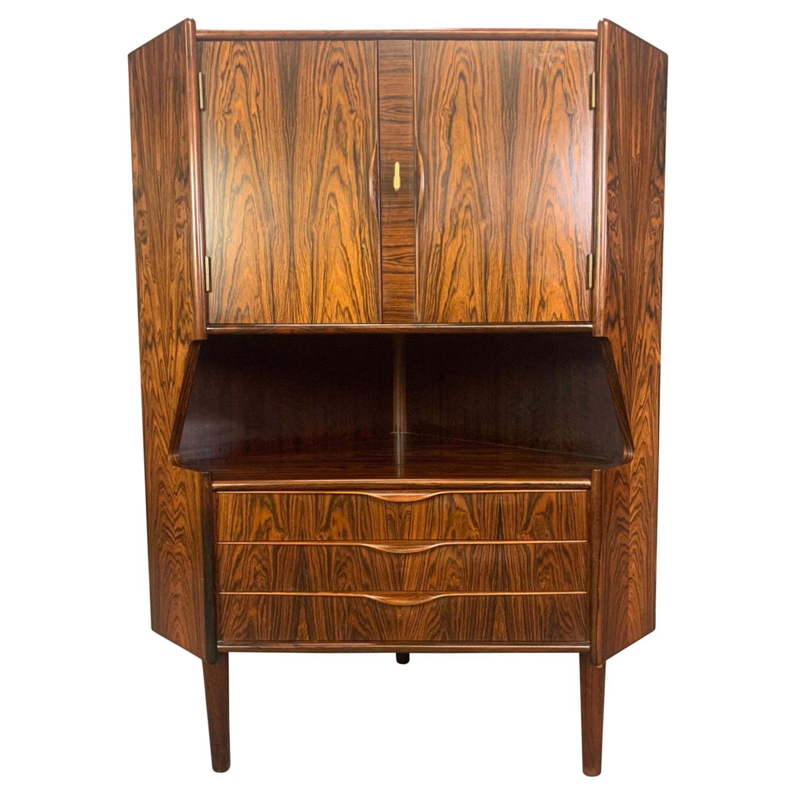 Vintage Danish Mid-Century Modern Rosewood Bar Corner Cabinet For Sale