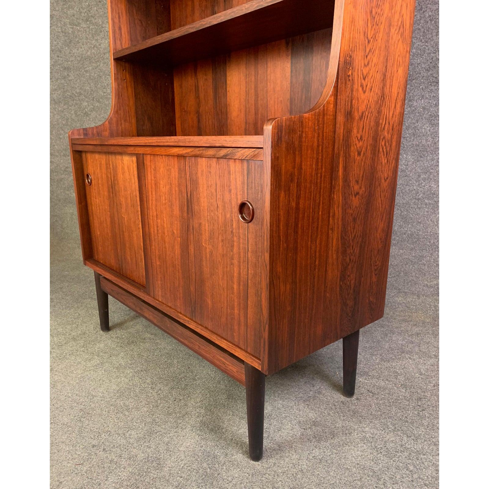 Vintage Danish Mid-Century Modern Rosewood Bookcase by Johannes Sorth In Good Condition For Sale In San Marcos, CA