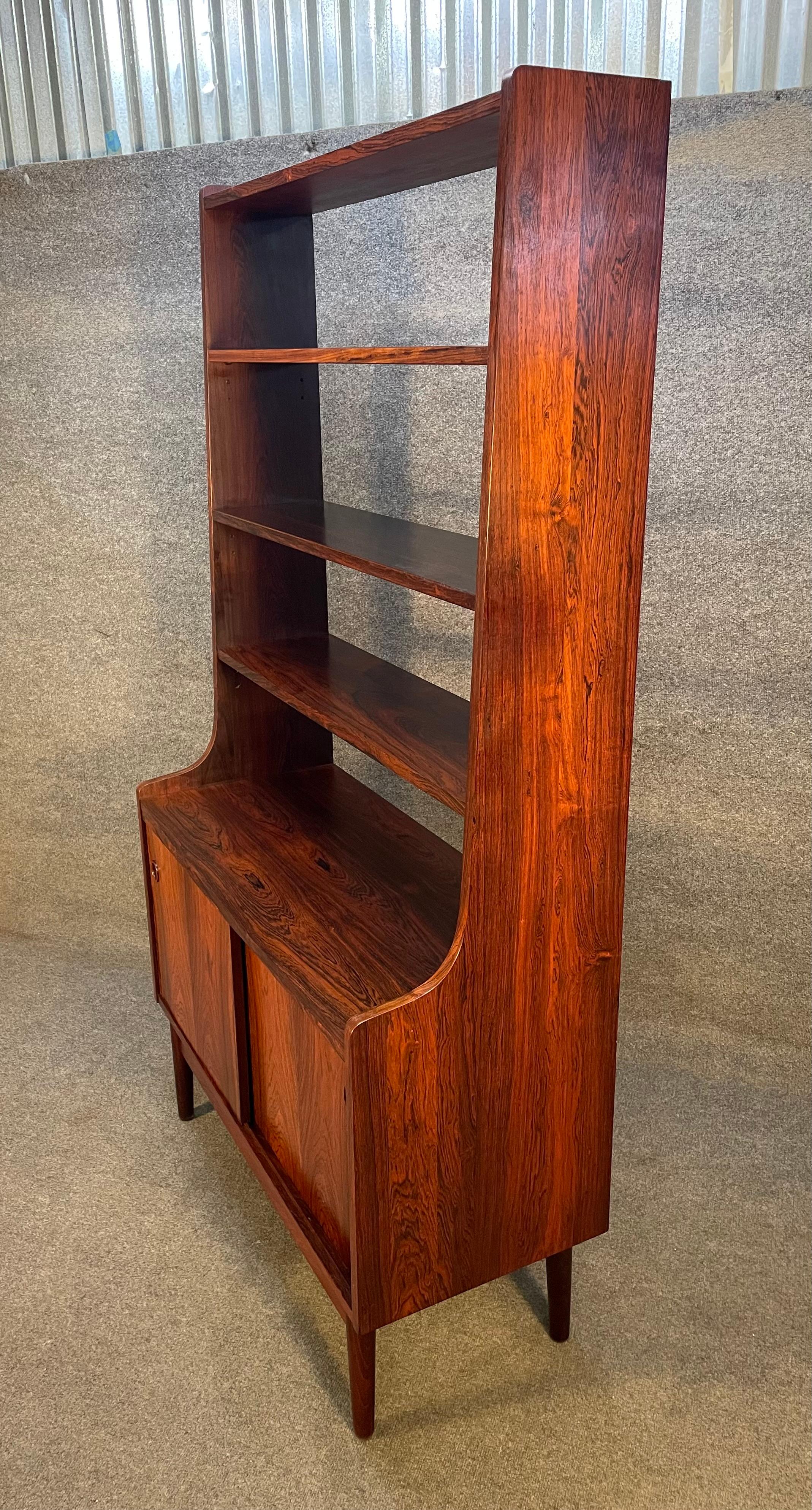 Vintage Danish Mid-Century Modern Rosewood Bookcase by Johannes Sorth In Good Condition For Sale In San Marcos, CA