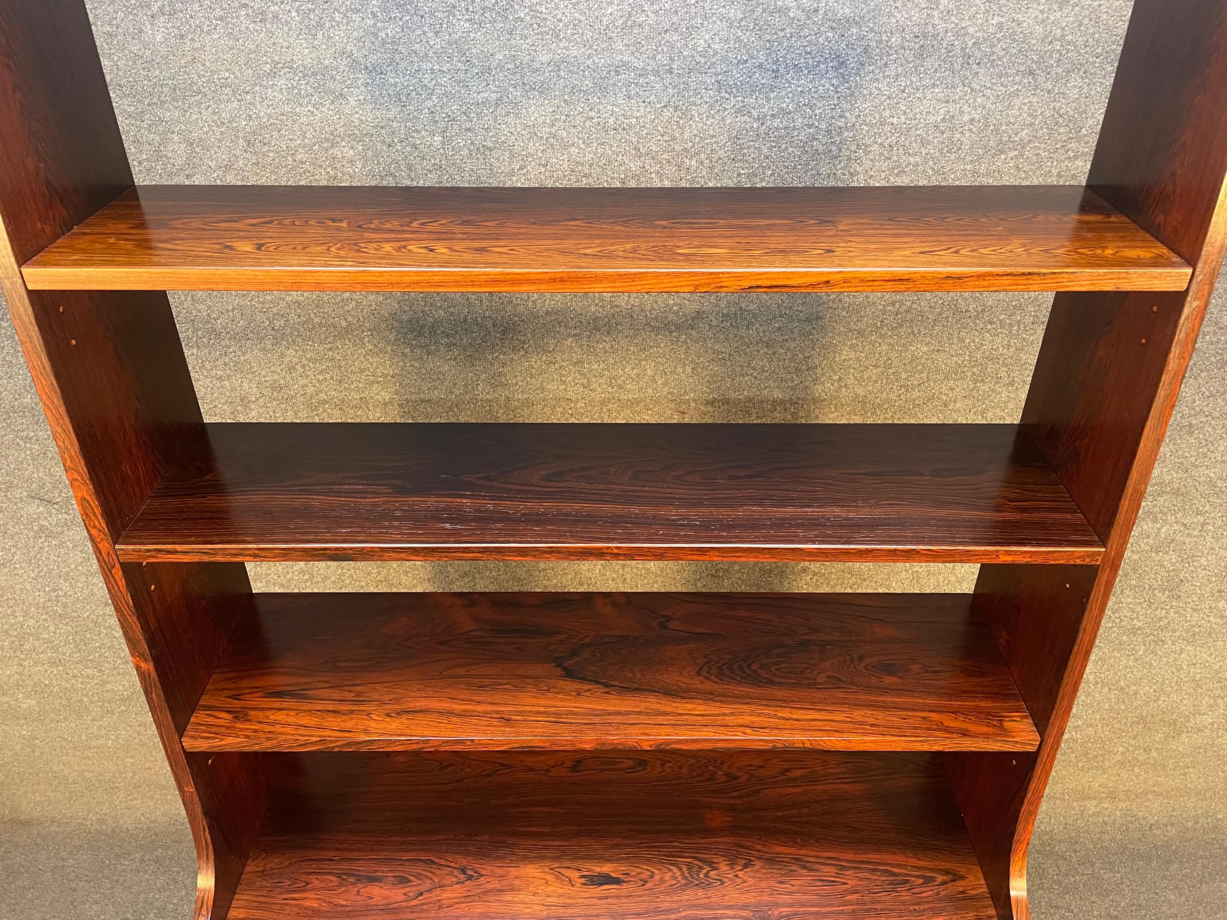 Dänisches Vintage-Bücherregal aus Rosenholz von Johannes Sorth, Moderne der Mitte des Jahrhunderts 2