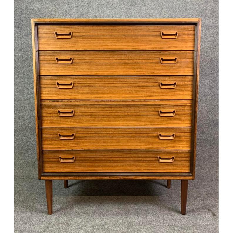 Vintage Danish Mid Century Modern Rosewood Dresser by Munch Slagelse In Good Condition In San Marcos, CA