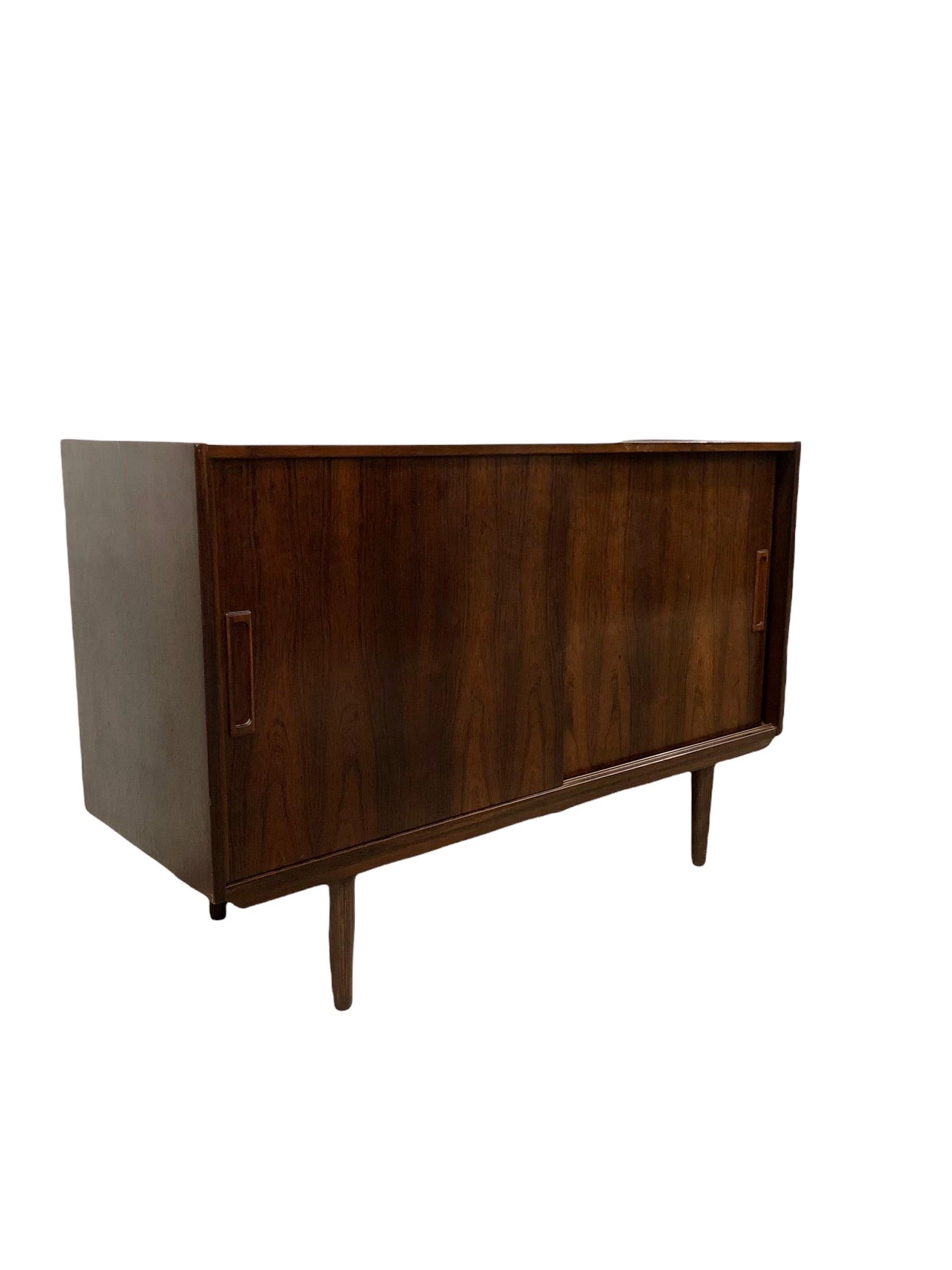 Vintage Danish Mid-Century Modern Rosewood Credenza or Record Cabinet In Good Condition In Seattle, WA