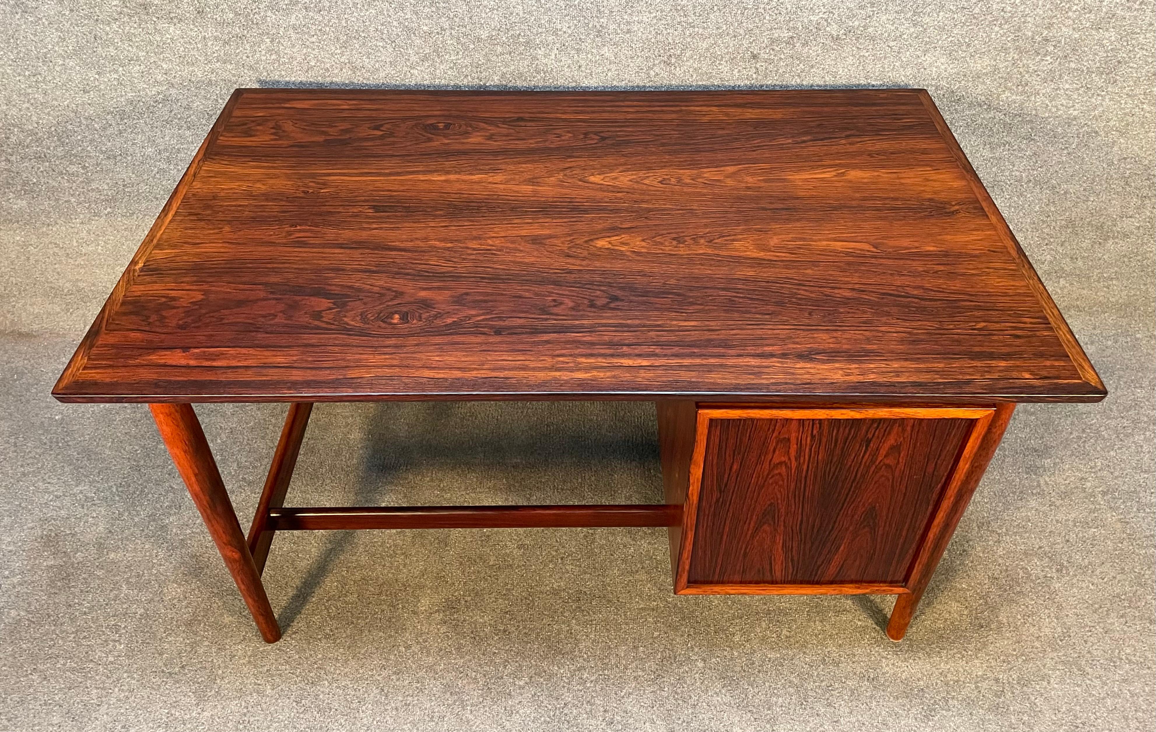 Vintage Danish Mid-Century Modern Rosewood Desk by Arne Vodder for Sibast 5