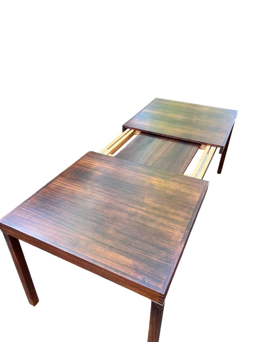 Table de salle à manger danoise moderne du milieu du siècle dernier en bois de rose avec rallonge en vente 3